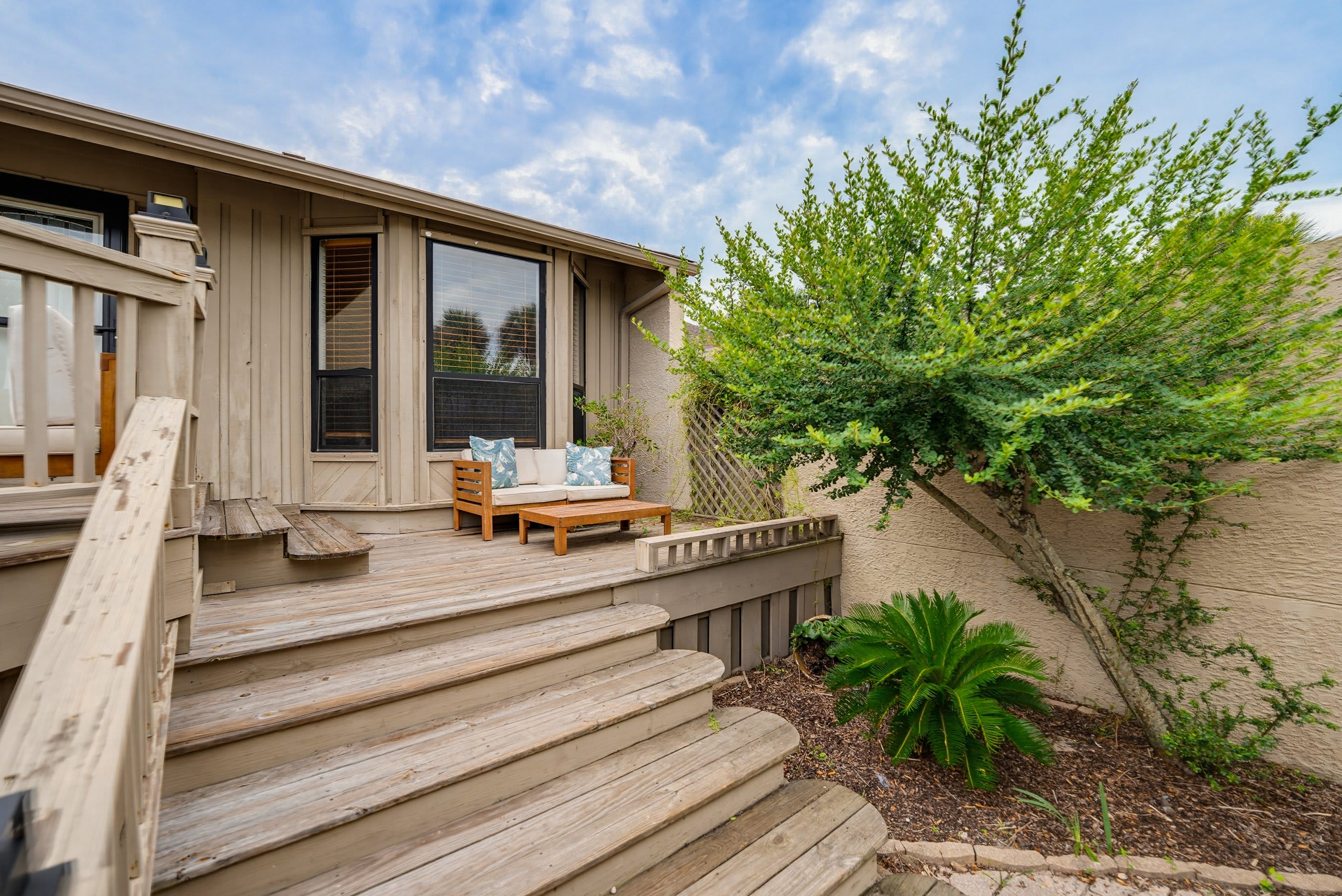 145 Ocean Point Dr | Photo 28