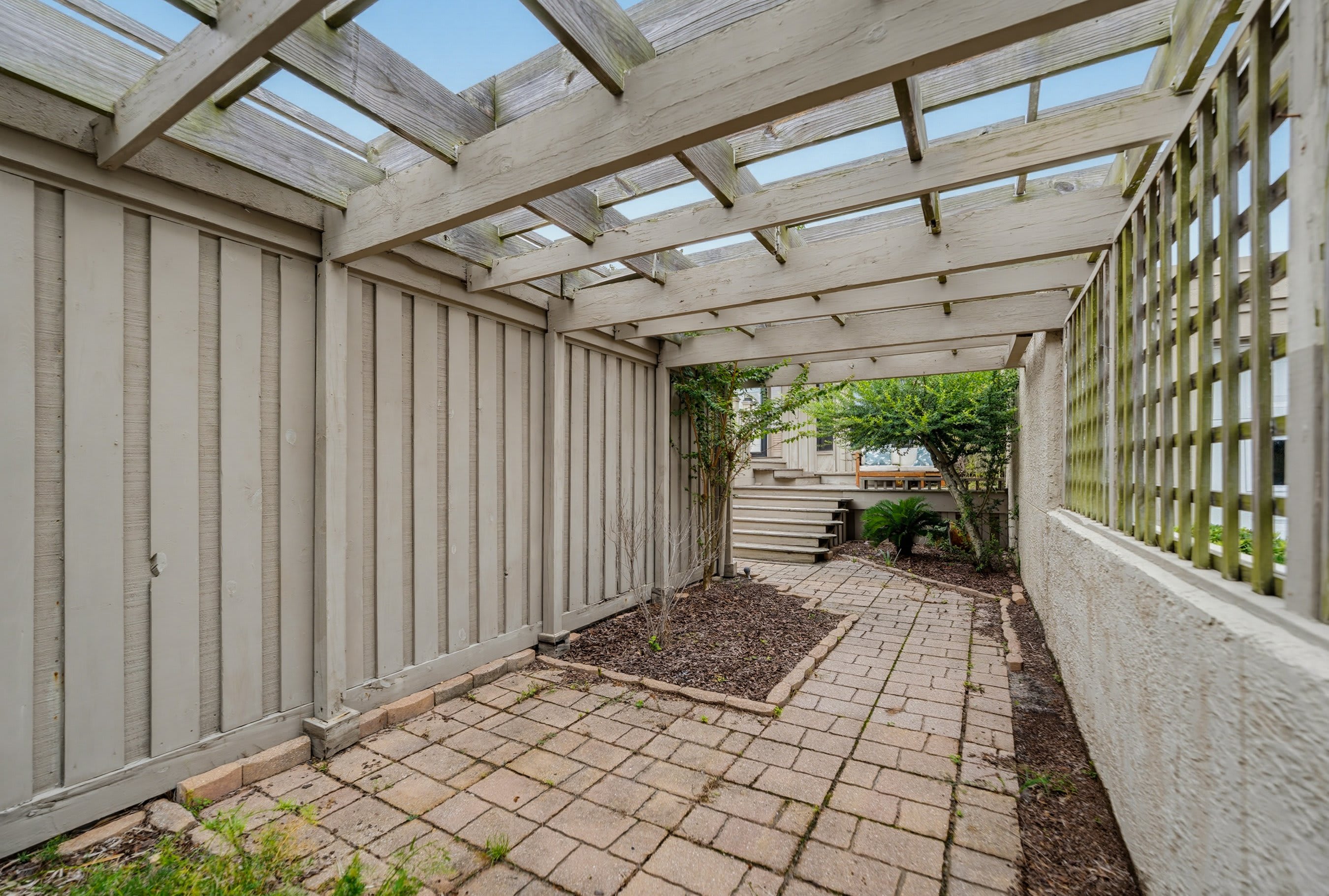 145 Ocean Point Dr | Photo 27