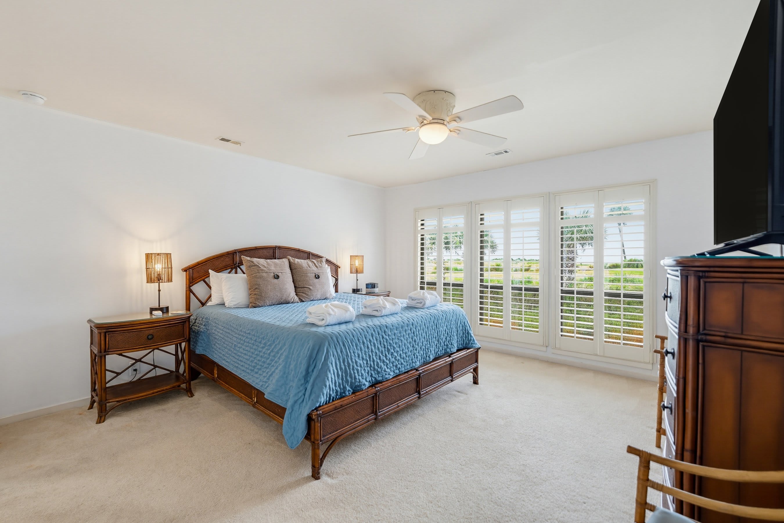 145 Ocean Point Dr | Photo 20