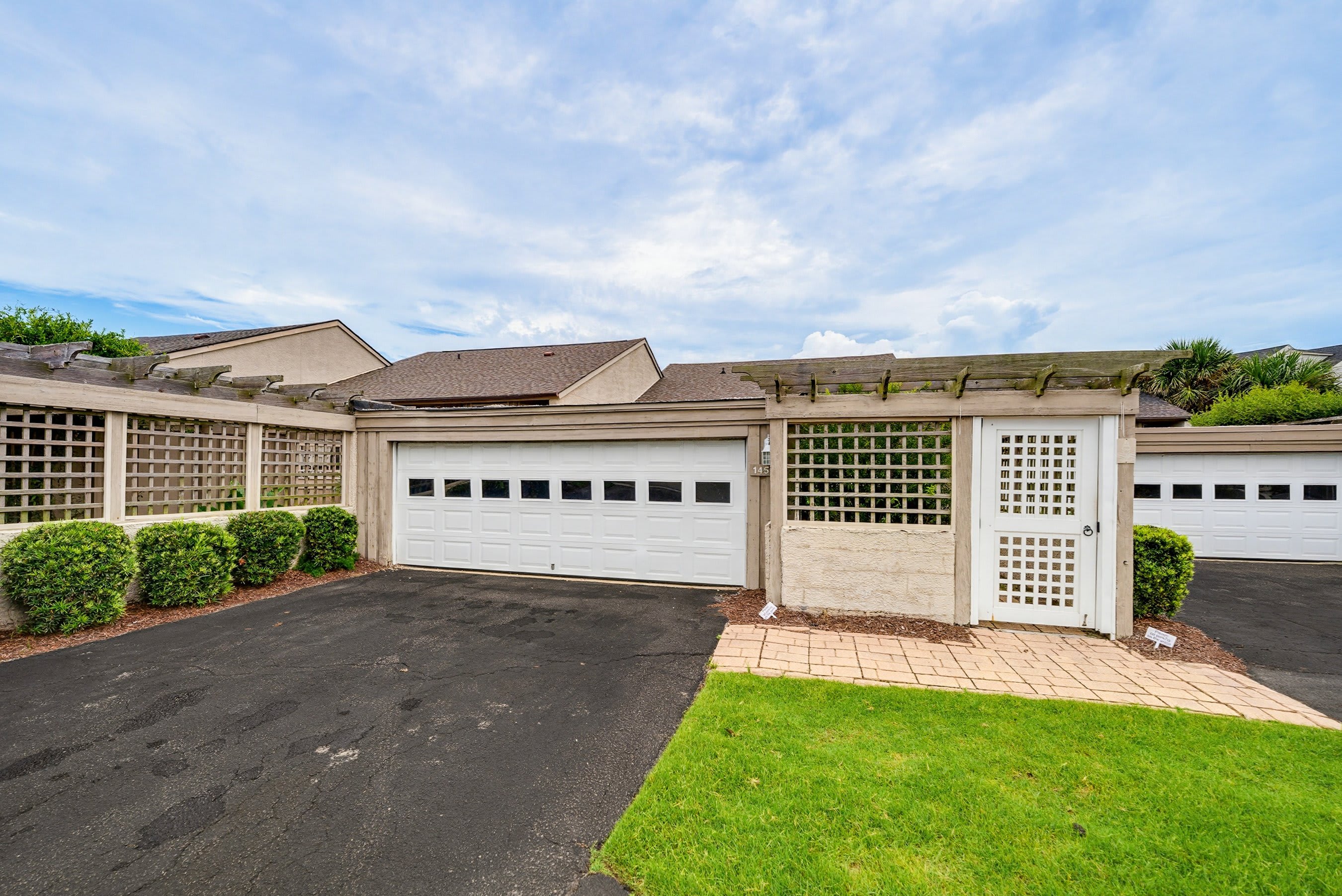 145 Ocean Point Dr | Photo 37