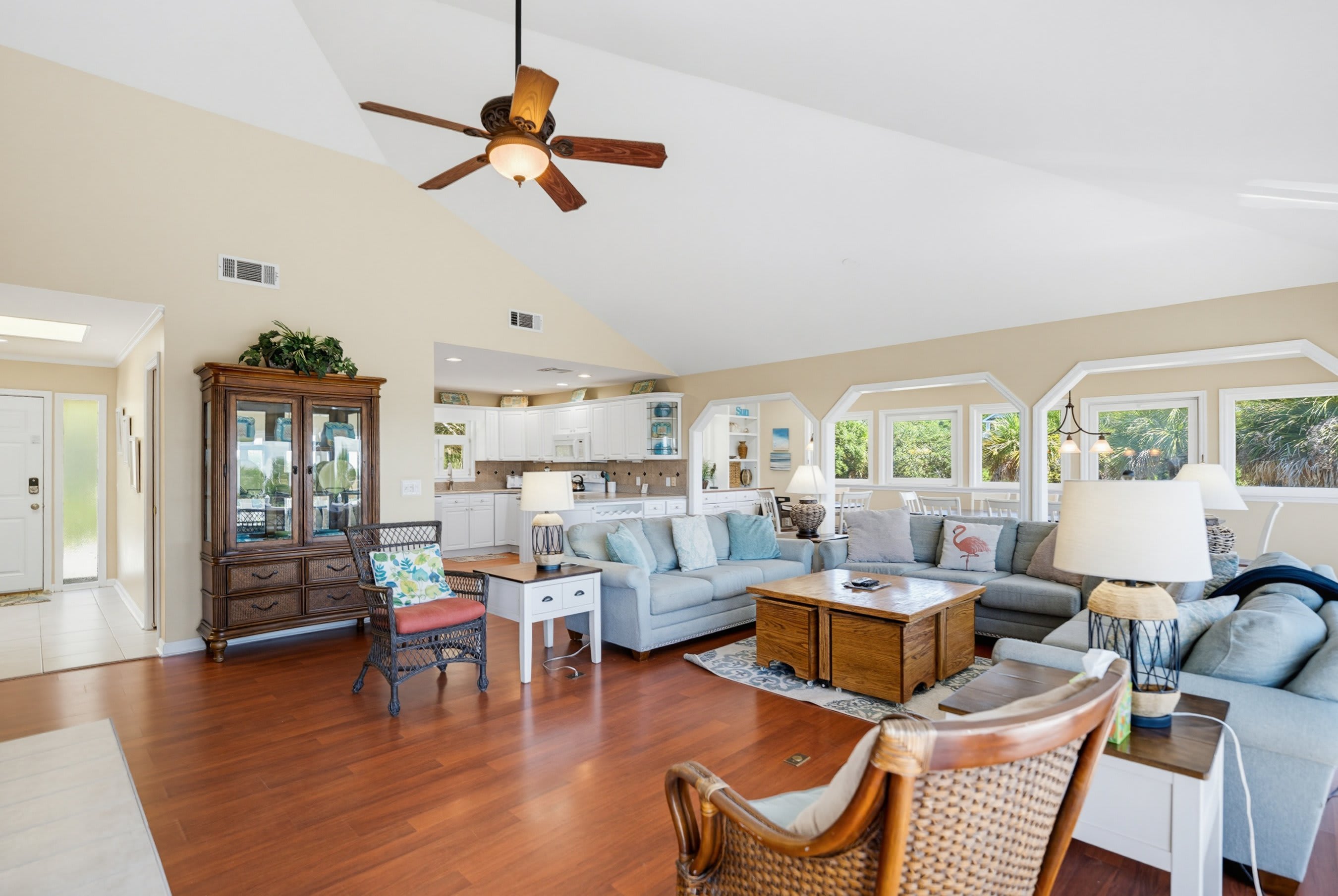 726 Seahorse Road | Photo 3