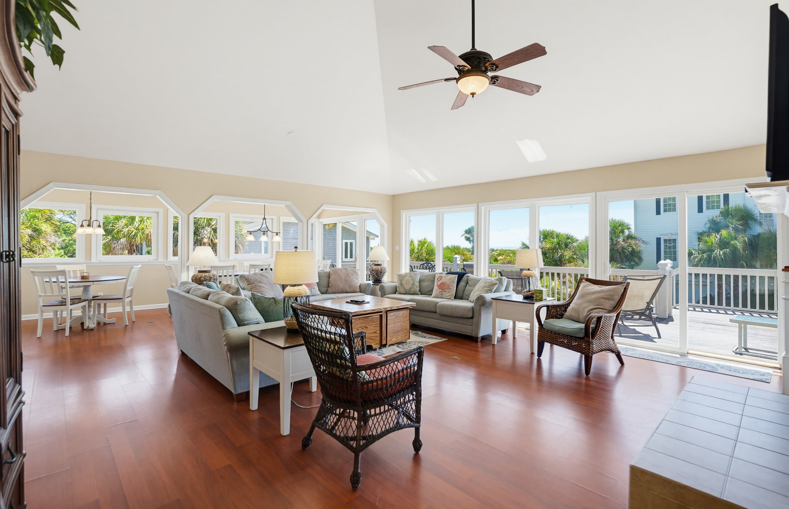 726 Seahorse Road | Photo 4