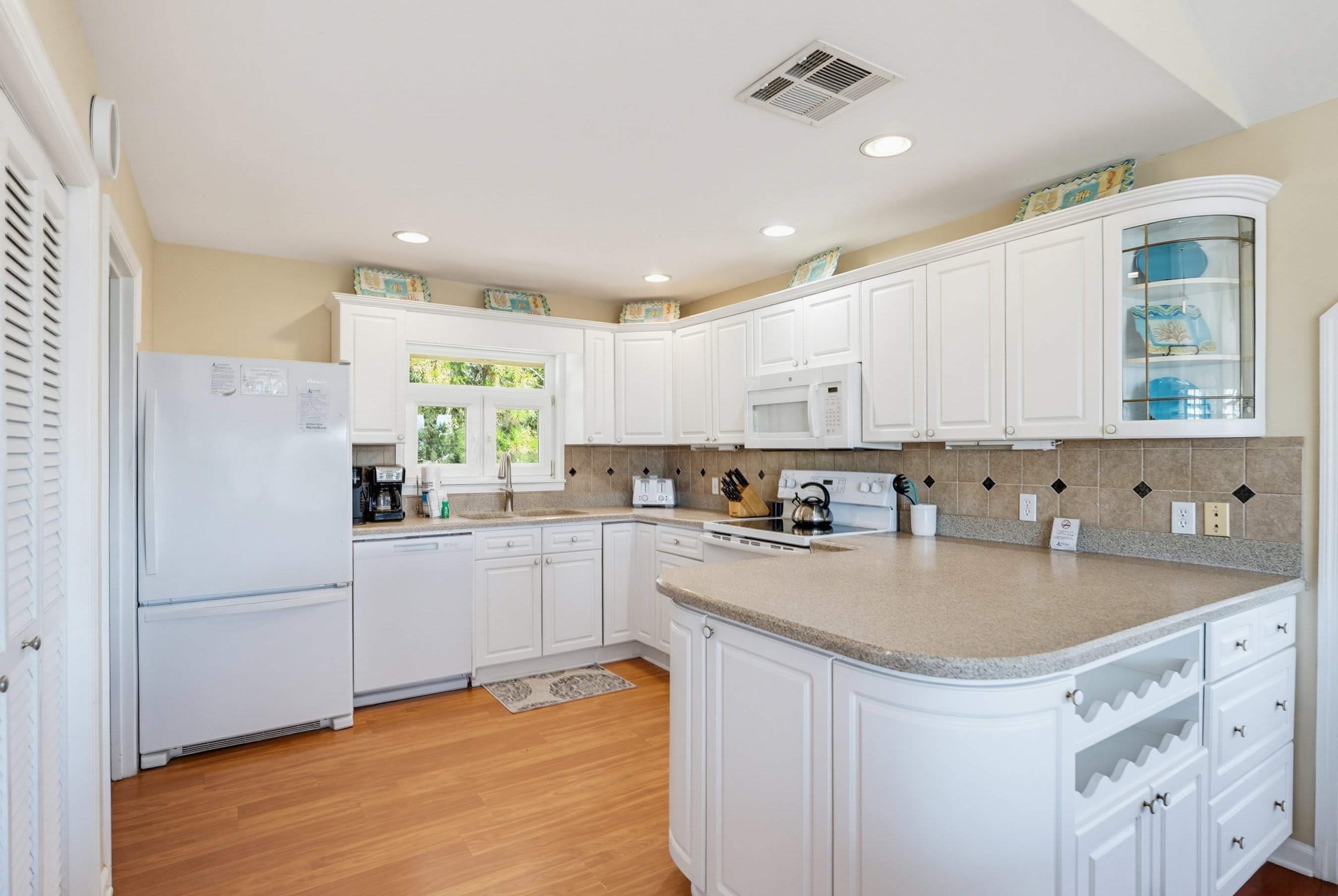 726 Seahorse Road | Photo 12