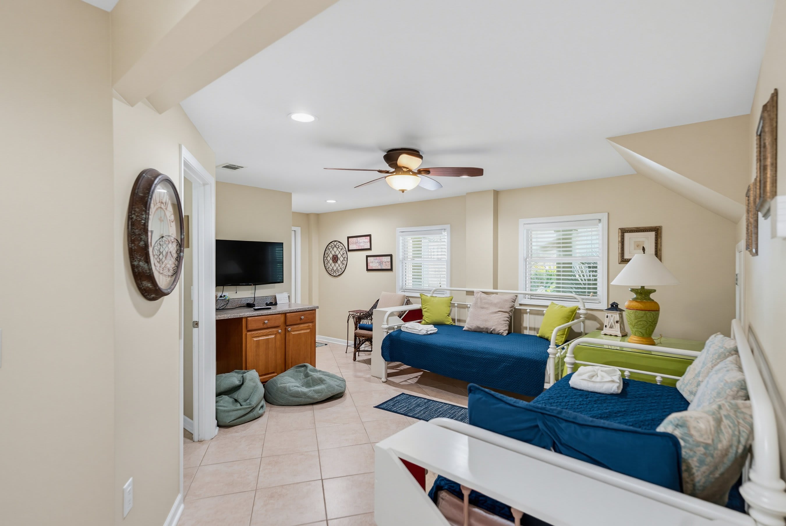 726 Seahorse Road | Photo 36