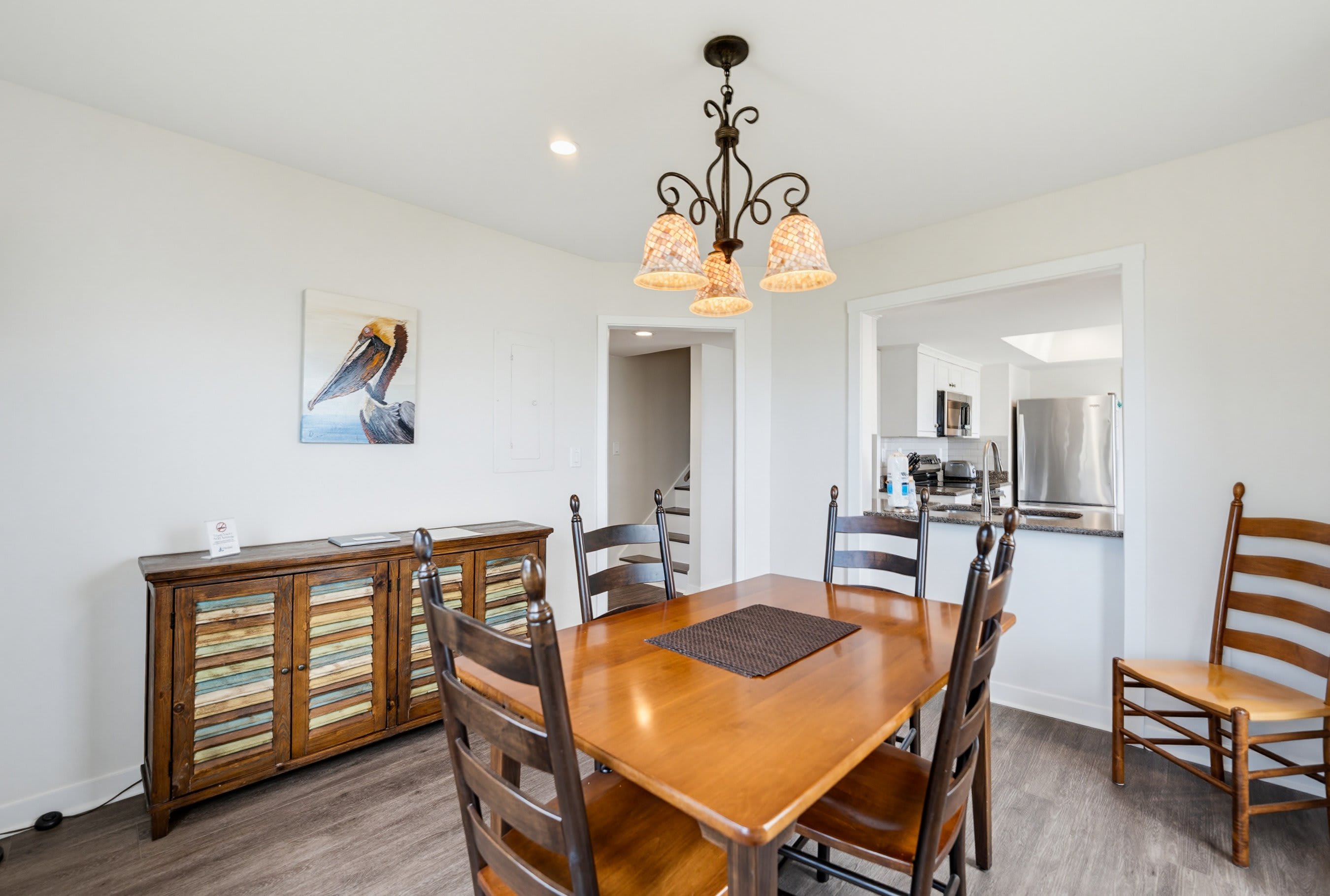 637 Newhaven | Photo 4