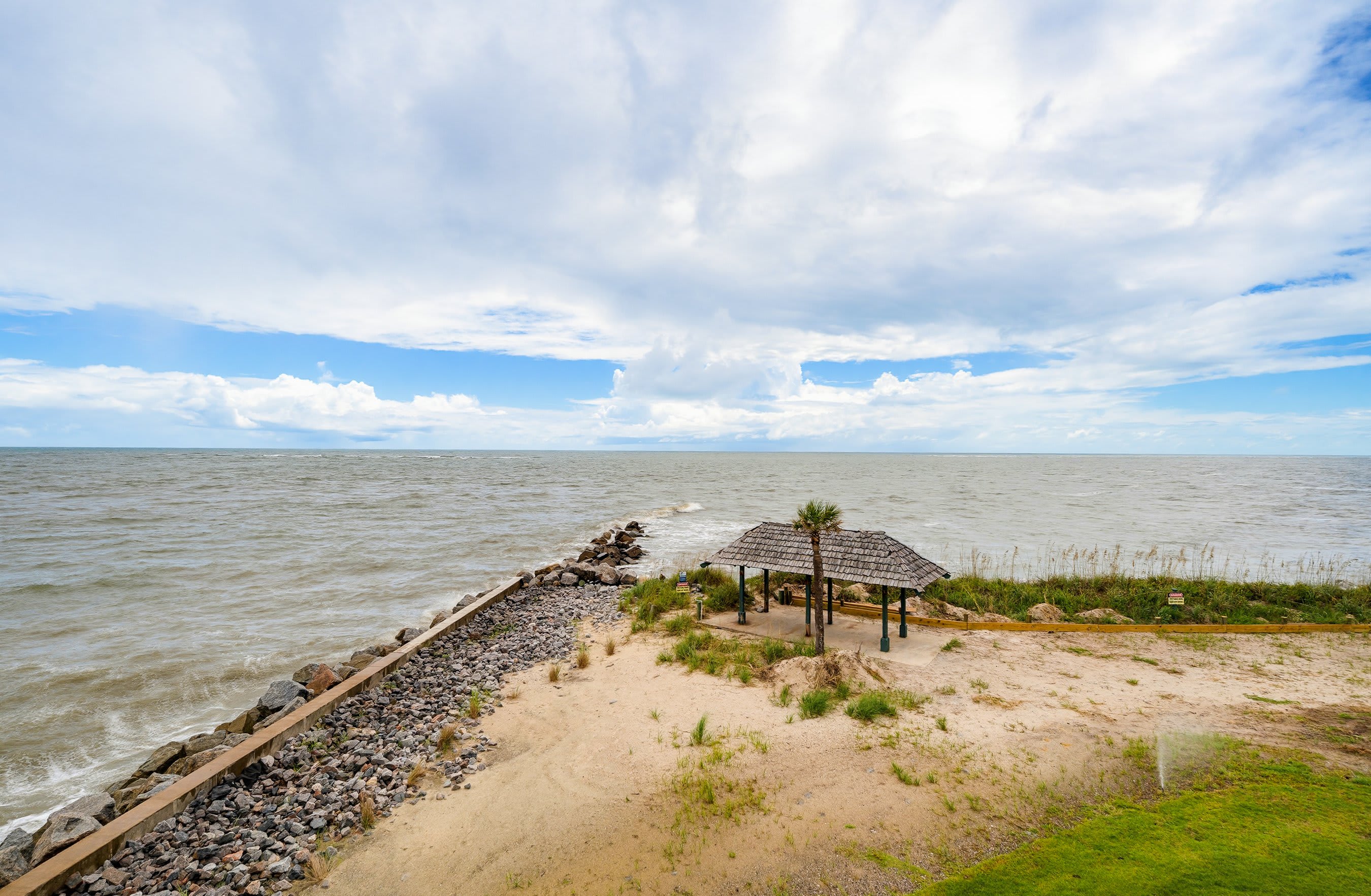 637 Newhaven | Photo 14