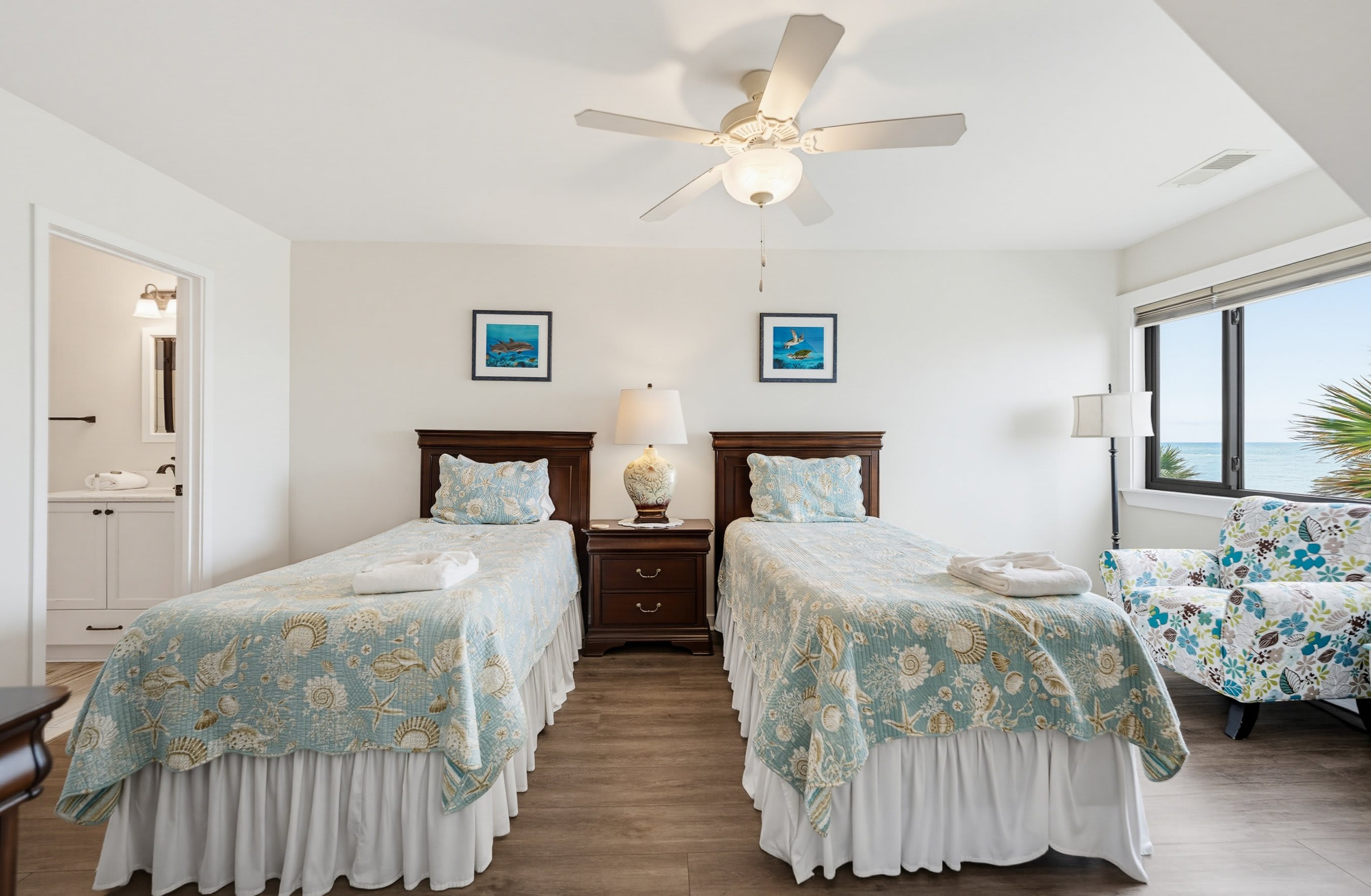 637 Newhaven | Photo 16