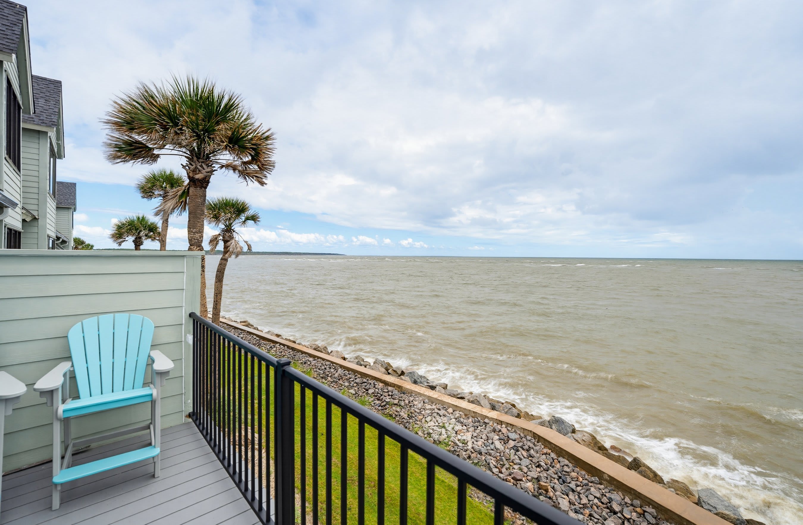 637 Newhaven | Photo 13