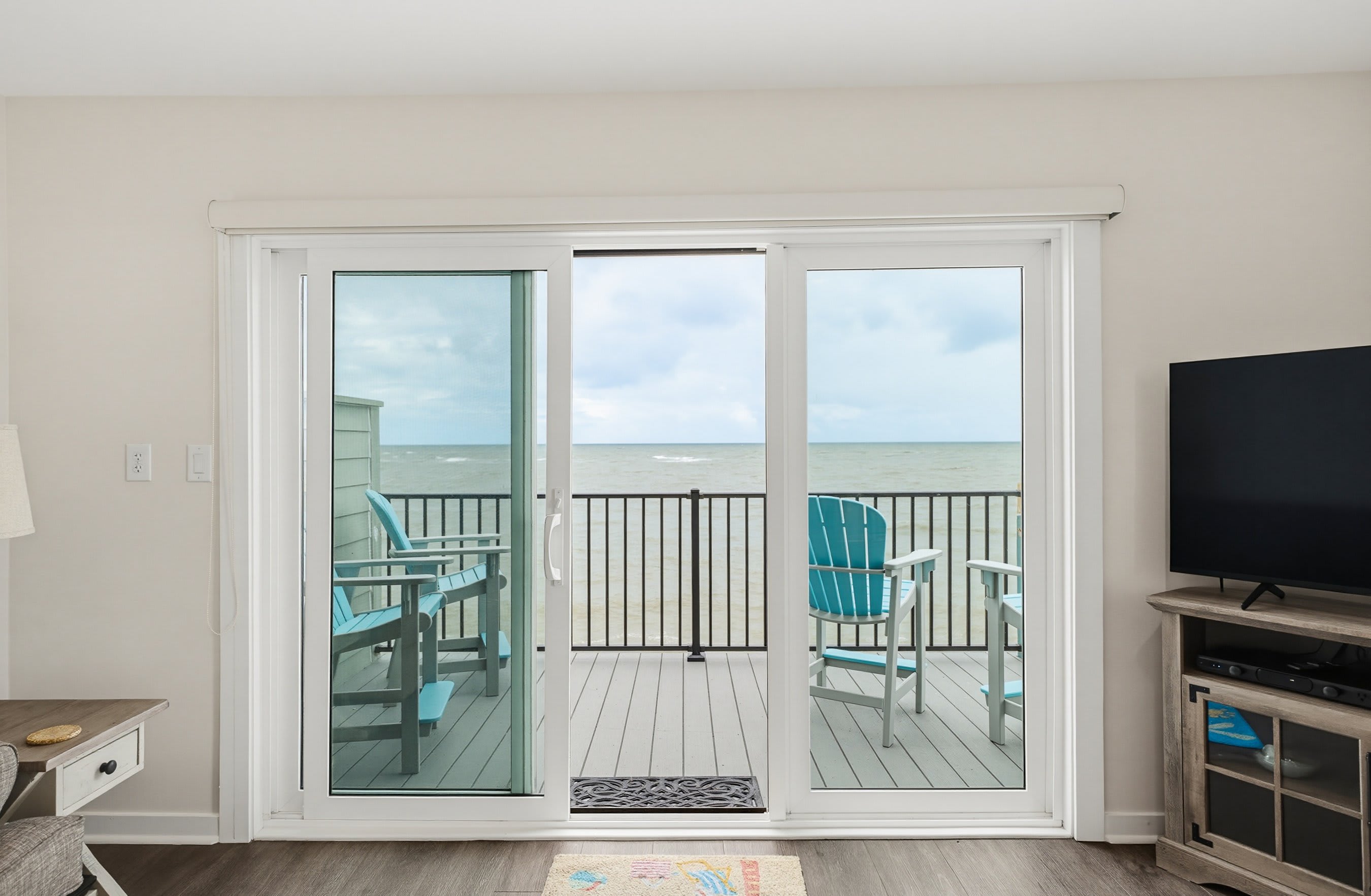 637 Newhaven | Photo 12