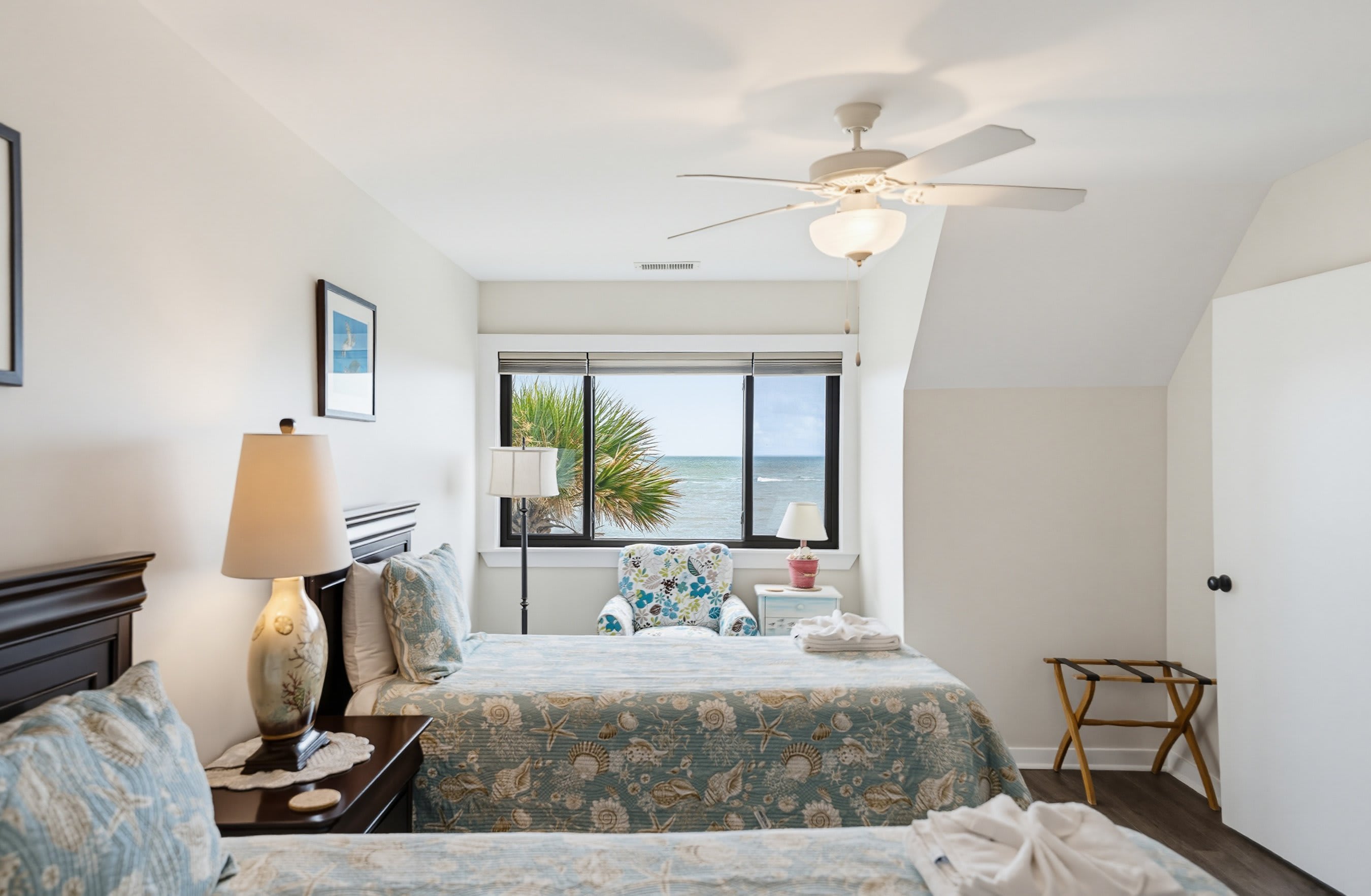 637 Newhaven | Photo 17