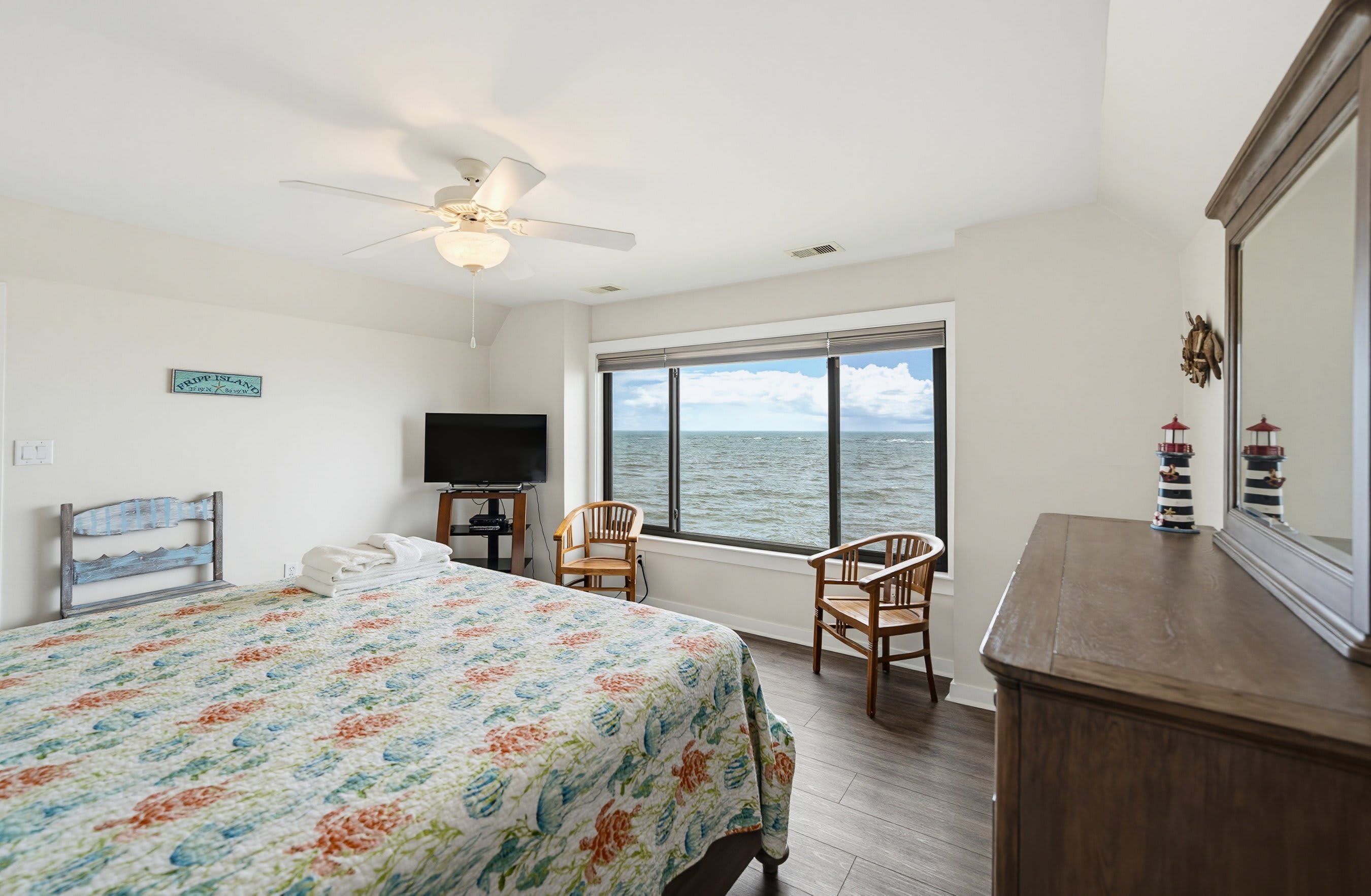 637 Newhaven | Photo 21