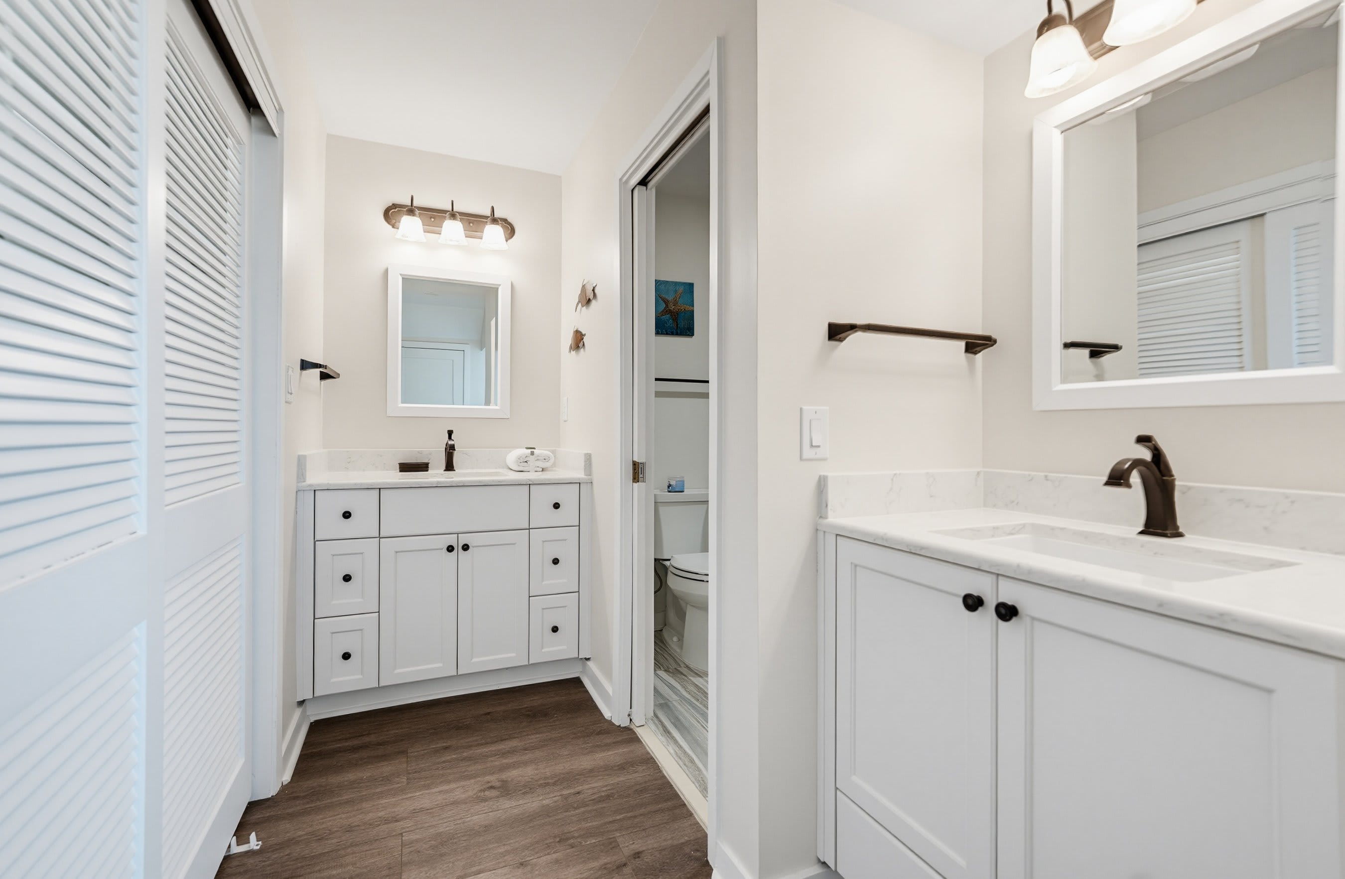 637 Newhaven | Photo 24
