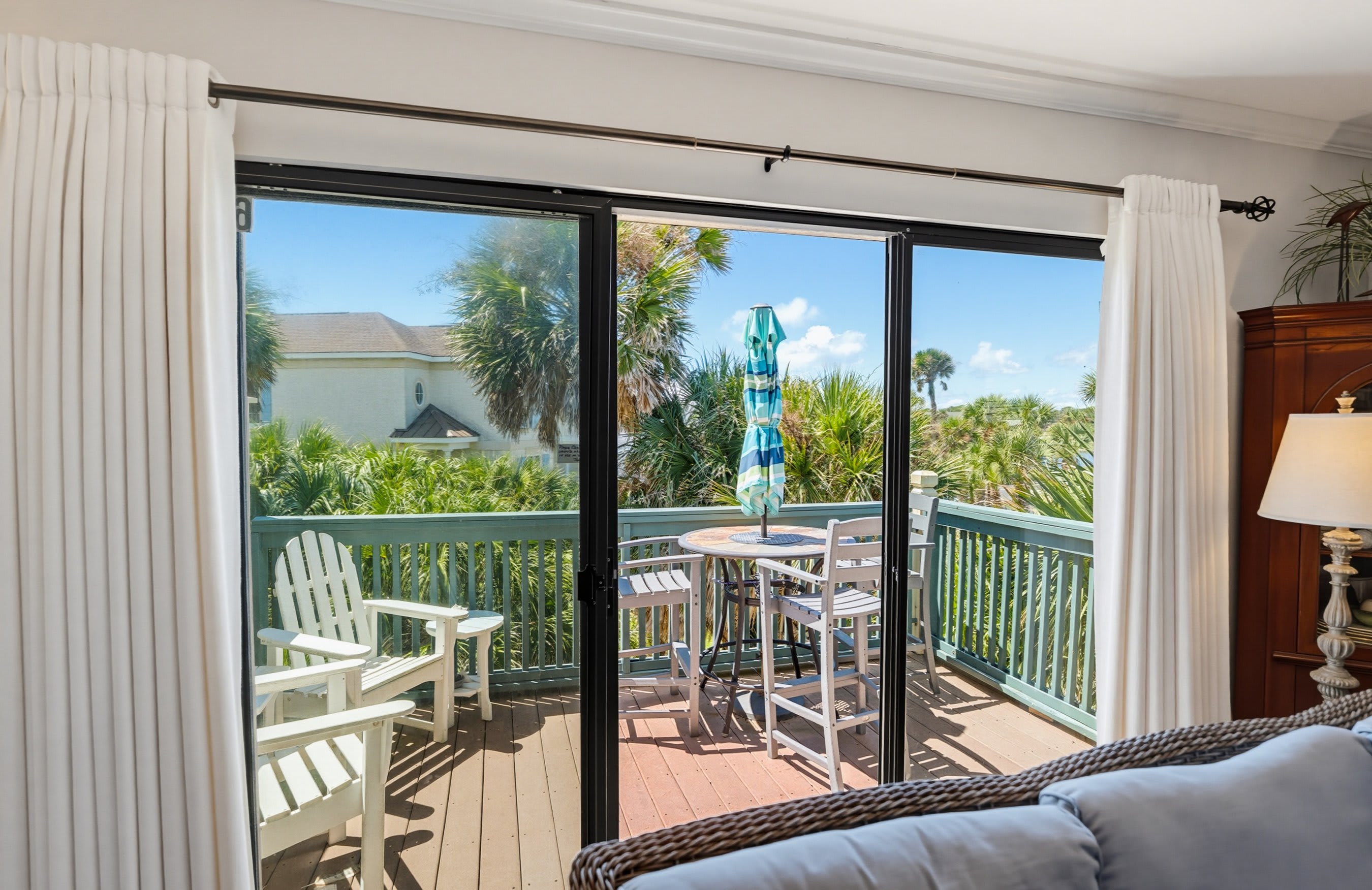 665 Newhaven | Photo 11