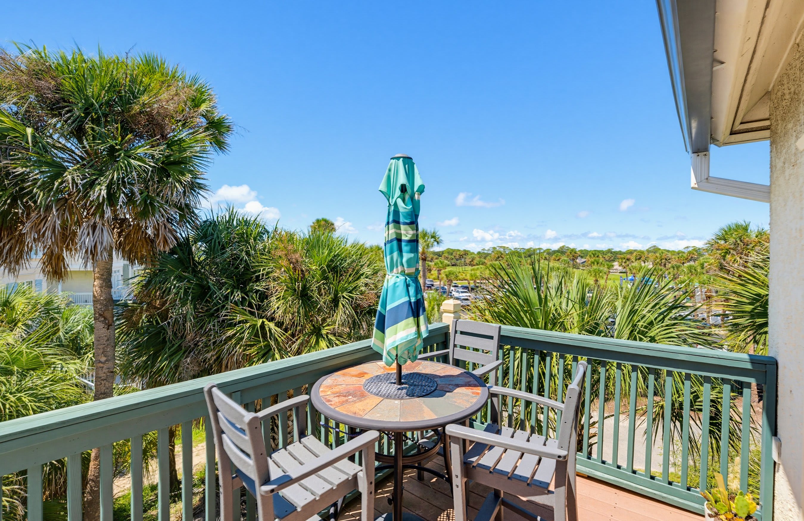 665 Newhaven | Photo 18