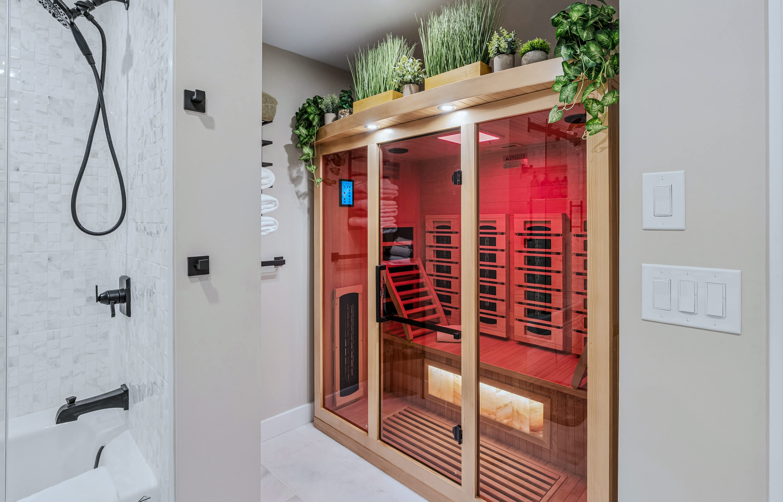 Renovated Condo with Sauna, Peloton & Fireplace