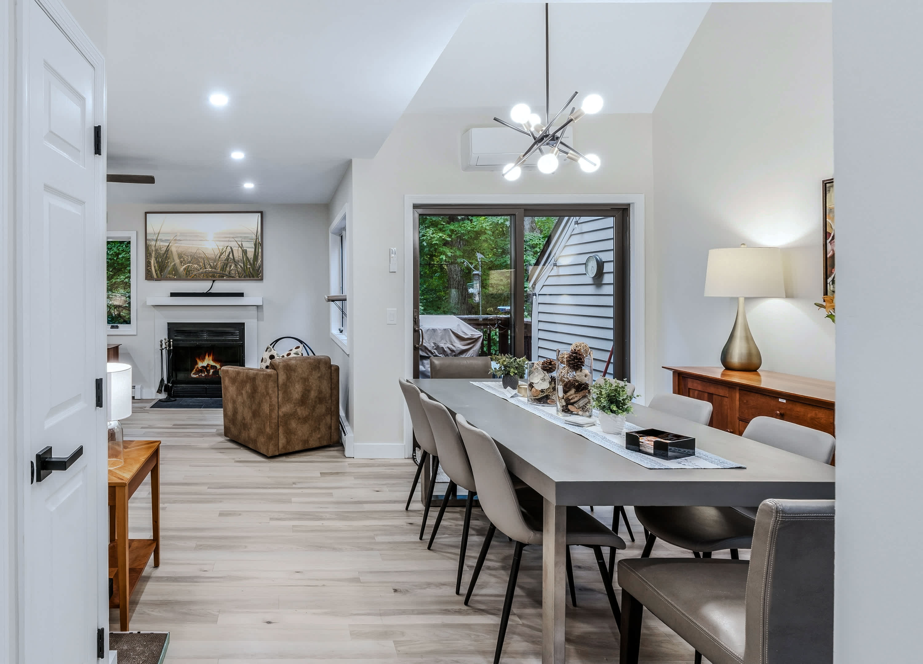 Renovated Condo with Sauna, Peloton & Fireplace