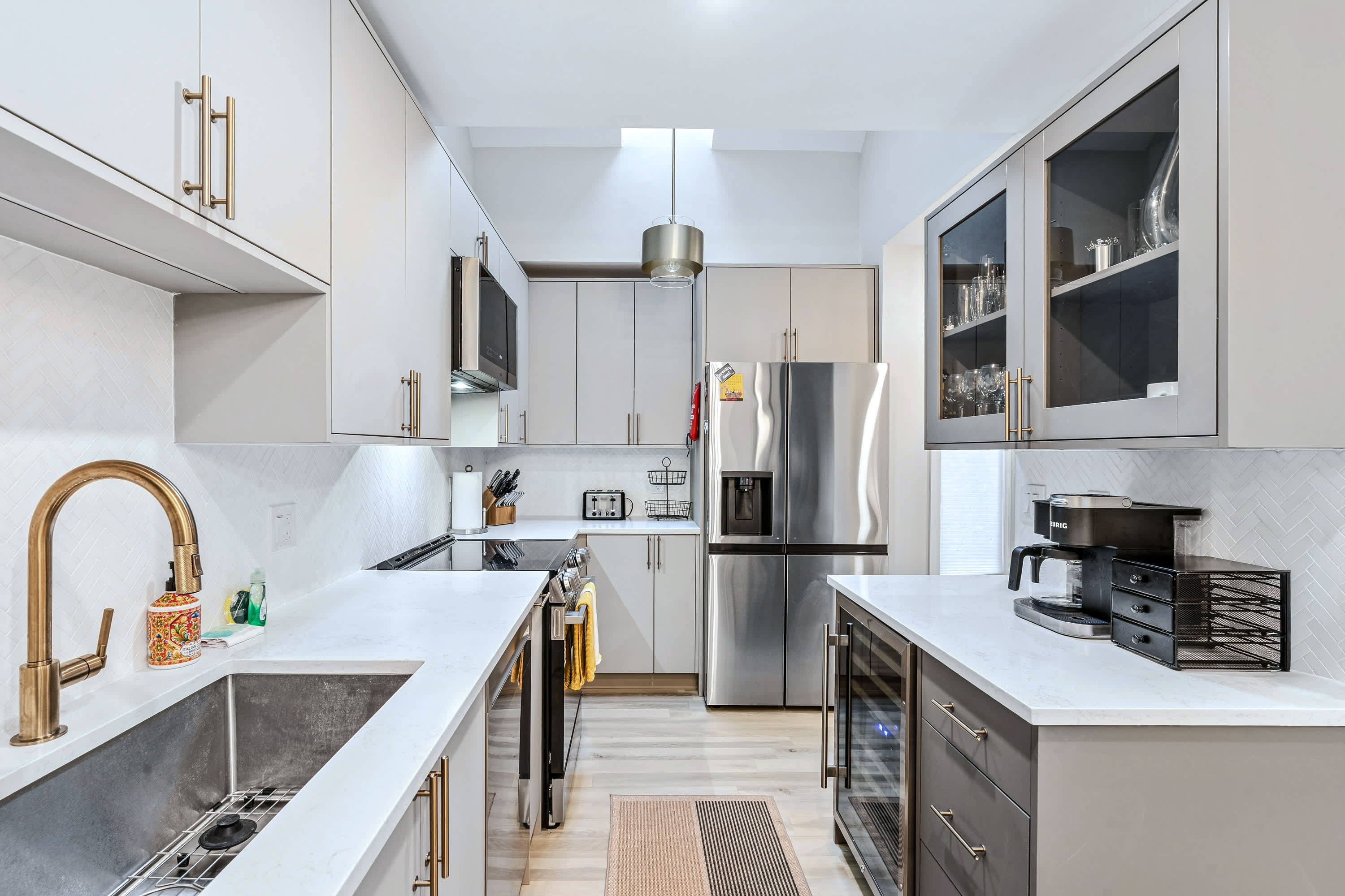 Renovated Condo with Sauna, Peloton & Fireplace