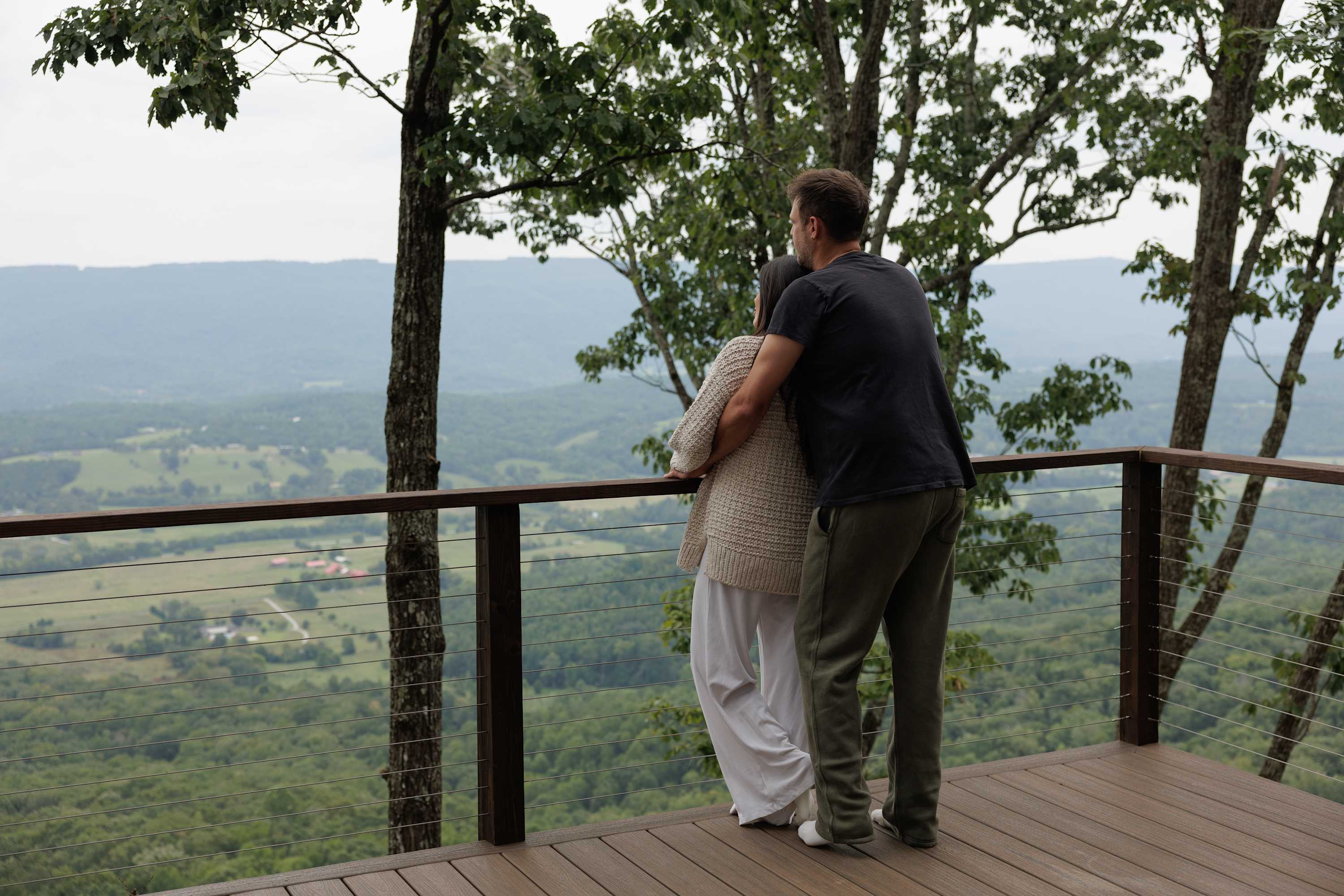 Scenic Deck Overlook & Forest Canopy Views
