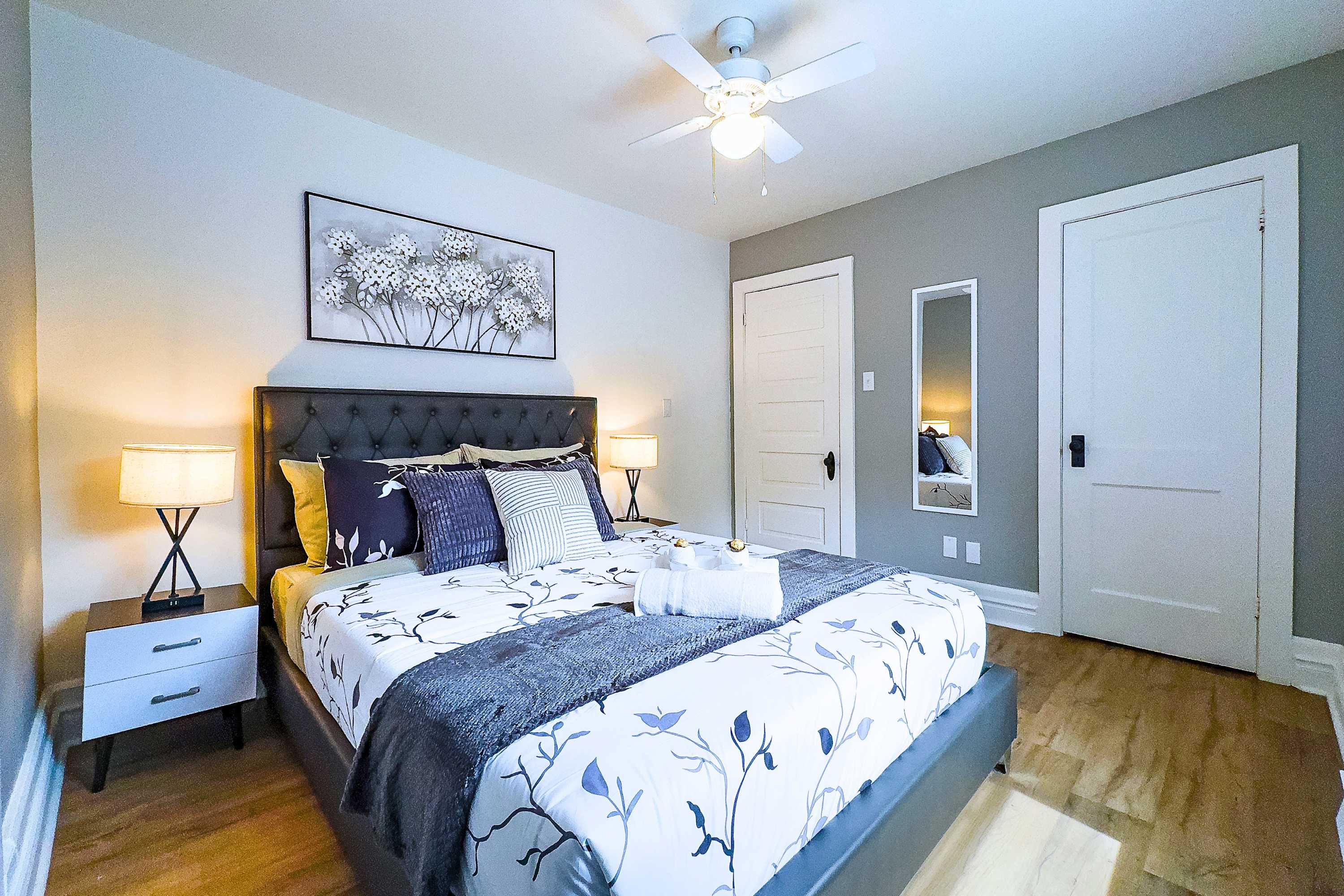 Primary Bedroom with Queen Size Beda