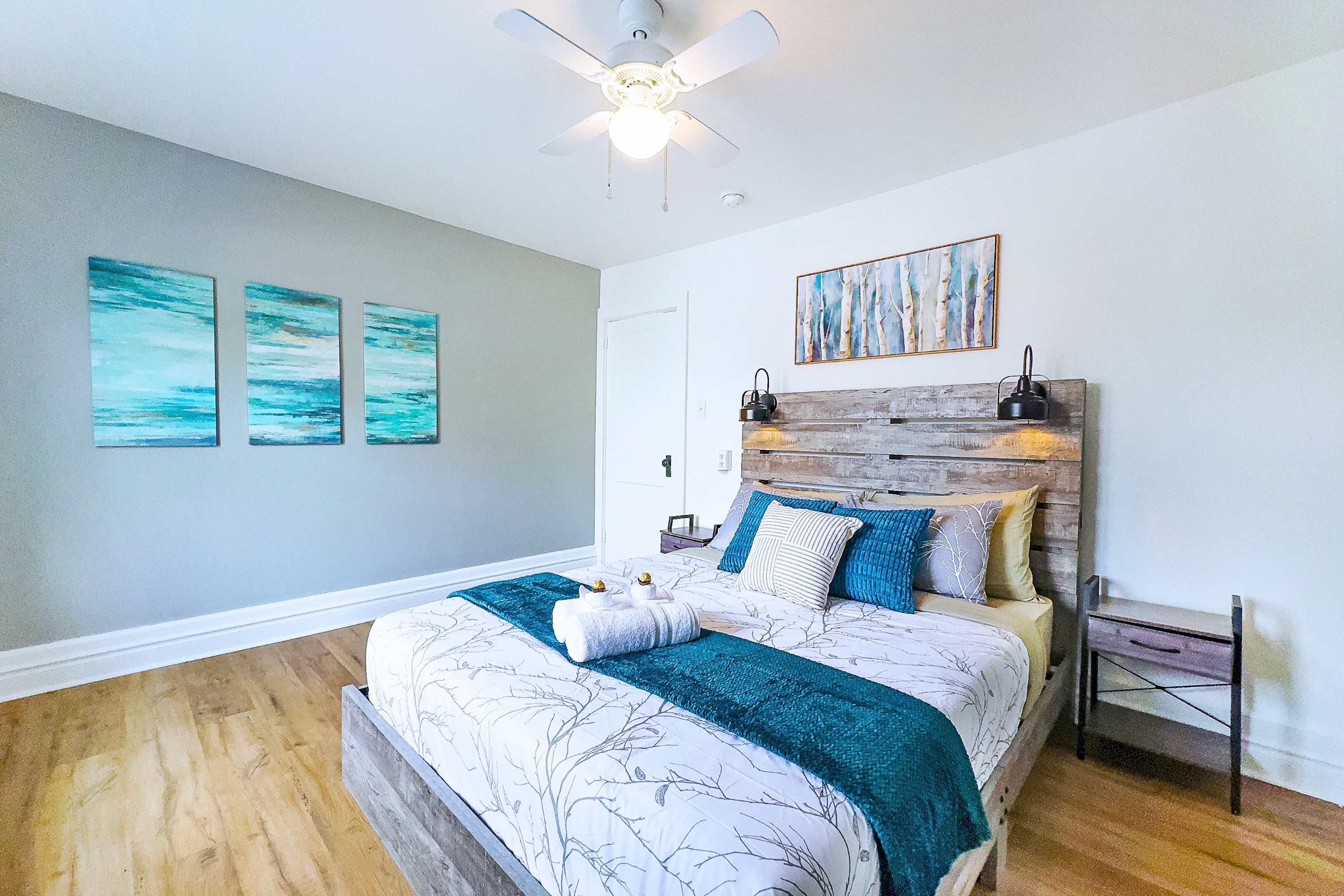 Queen Size Bedroom