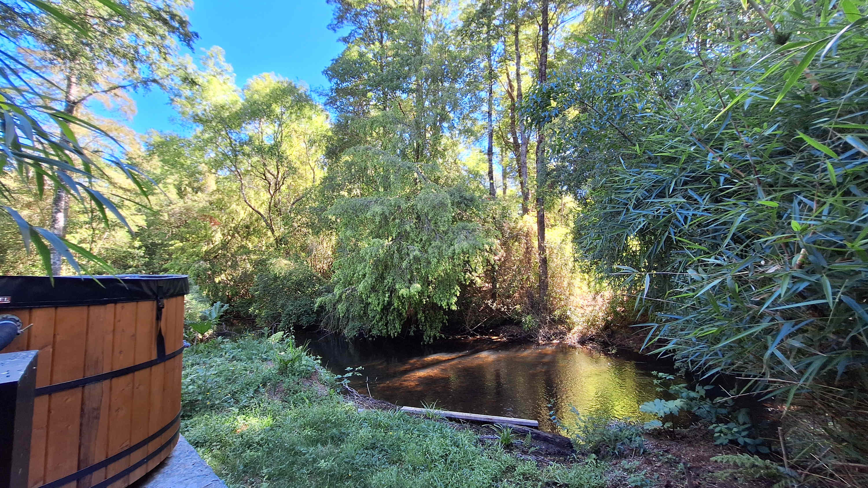 Cypress Cabin - Riverside Hot Tub & Wood Stove