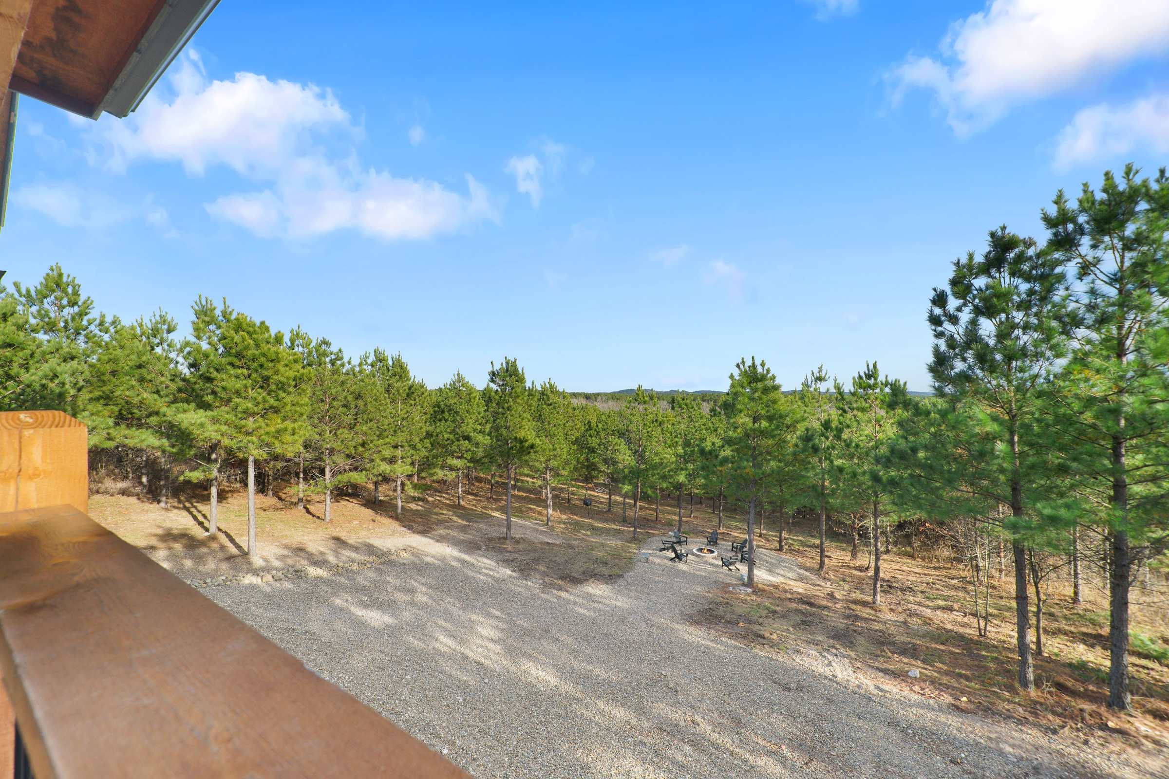 New! Cave Table Road! Fun Views! Hot Tub! Firepit!