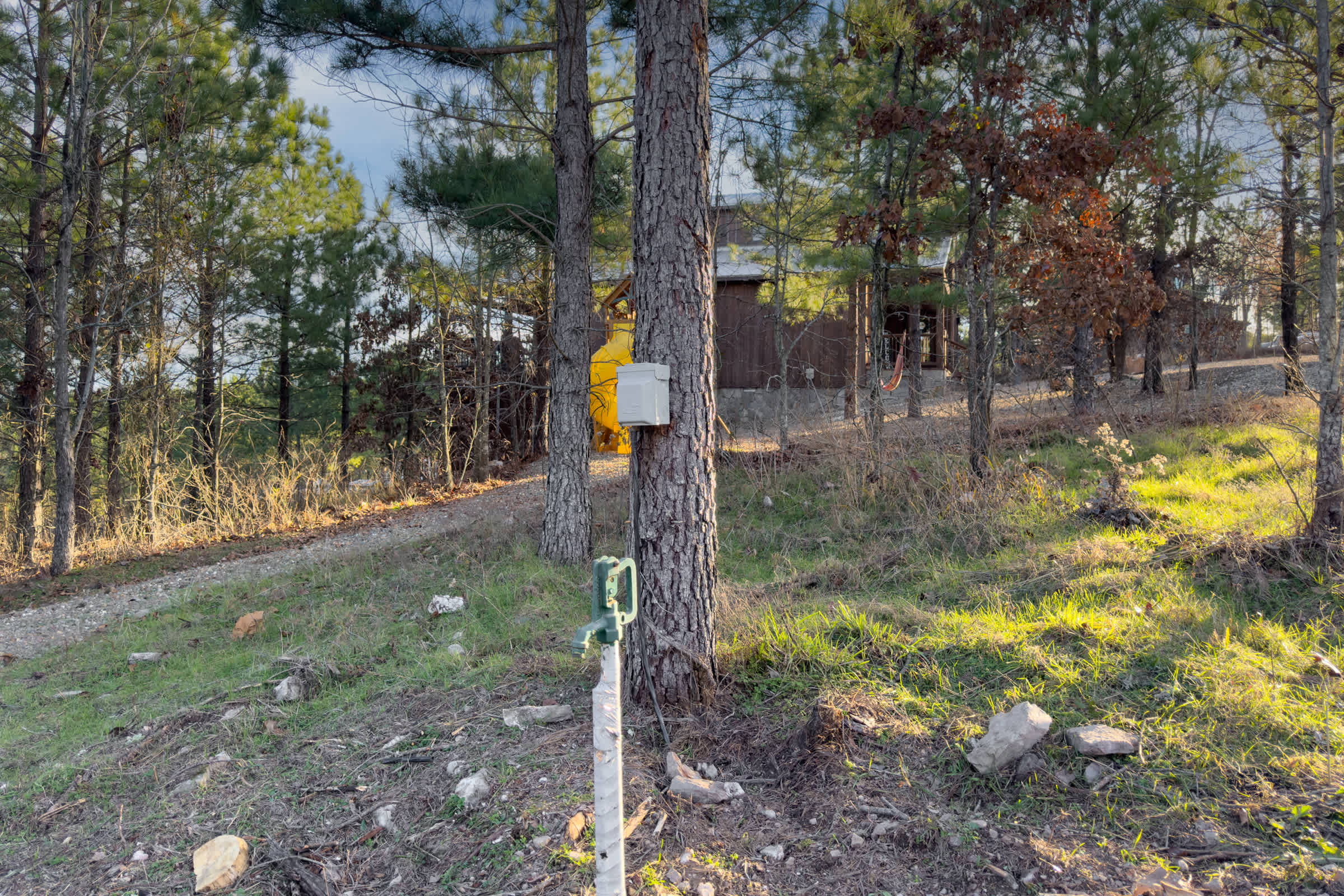 New! Cave Table Road! Fun Views! Hot Tub! Firepit!