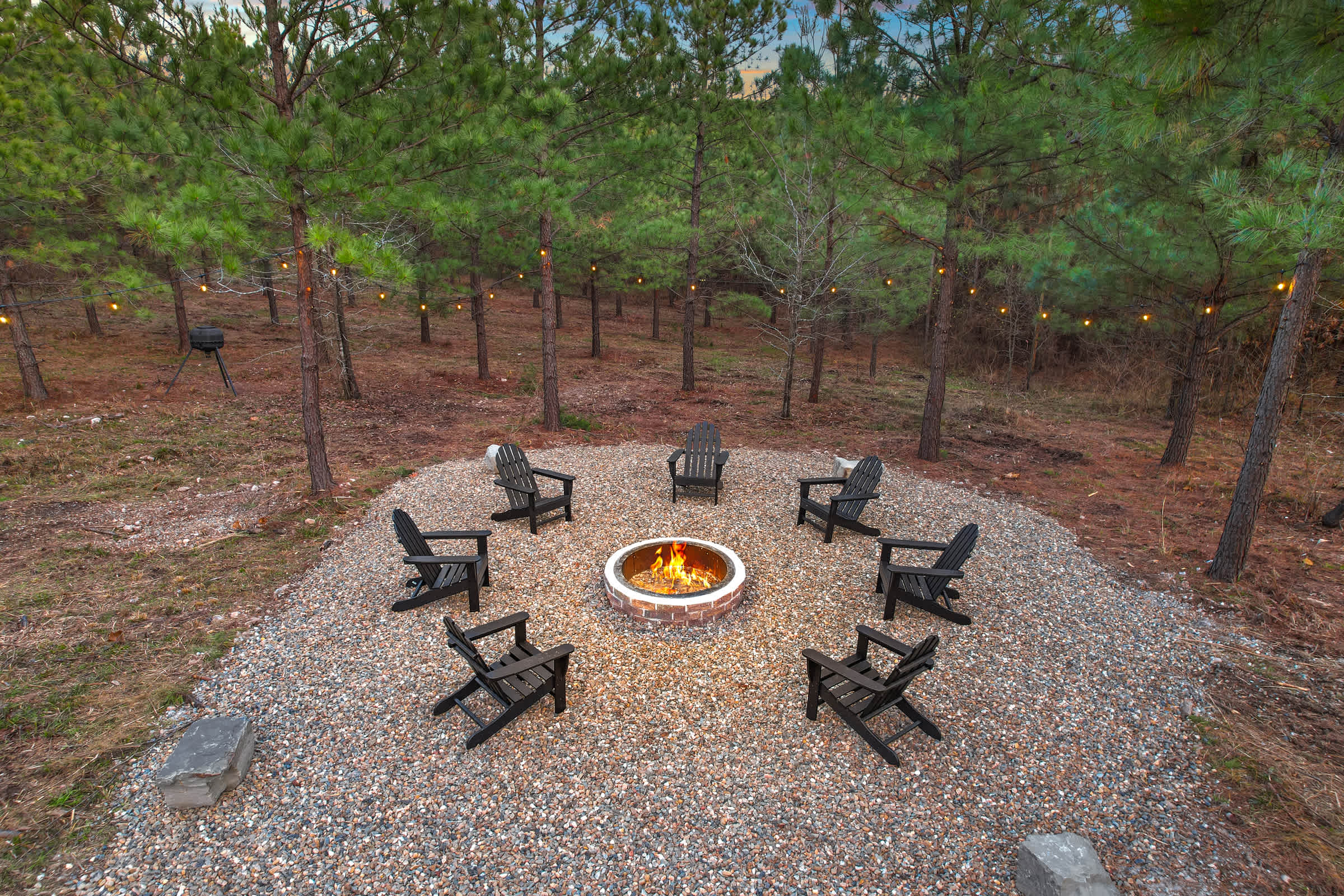 New! Cave Table Road! Fun Views! Hot Tub! Firepit!