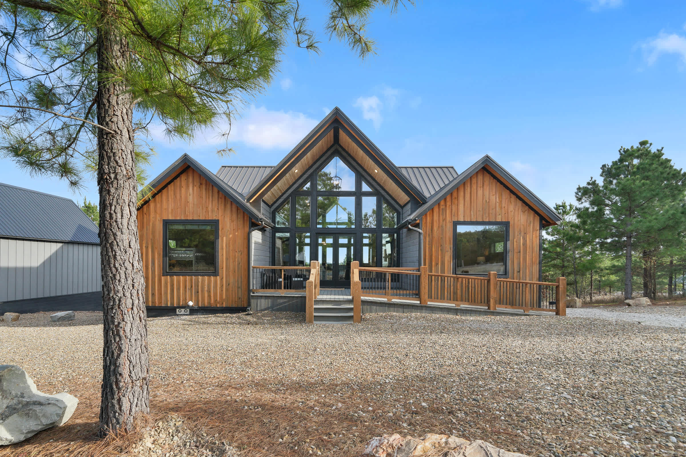 New! Cave Table Road! Fun Views! Hot Tub! Firepit!