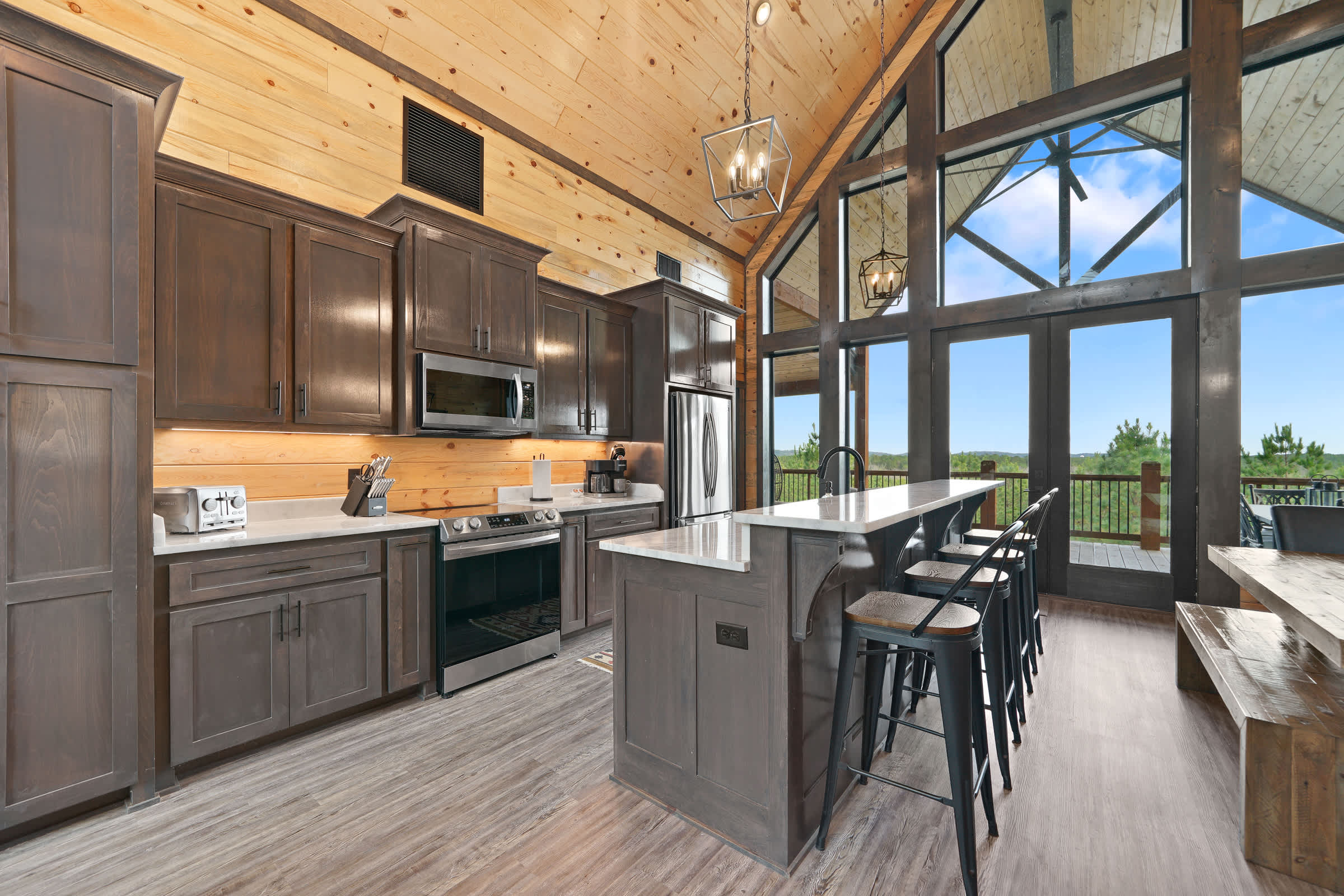 New! Cave Table Road! Fun Views! Hot Tub! Firepit!