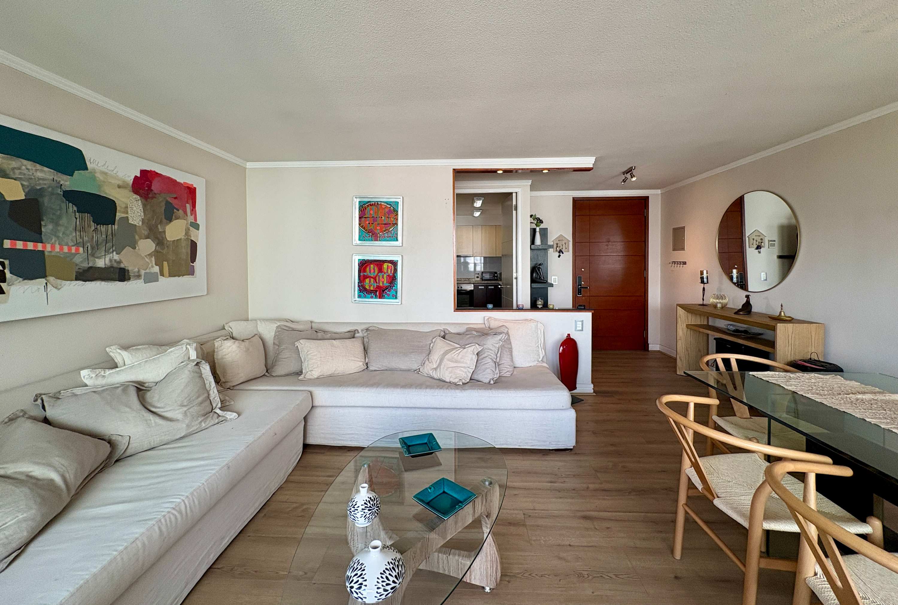 2BR Las Condes - Parking, Indoor Pool & Laundry