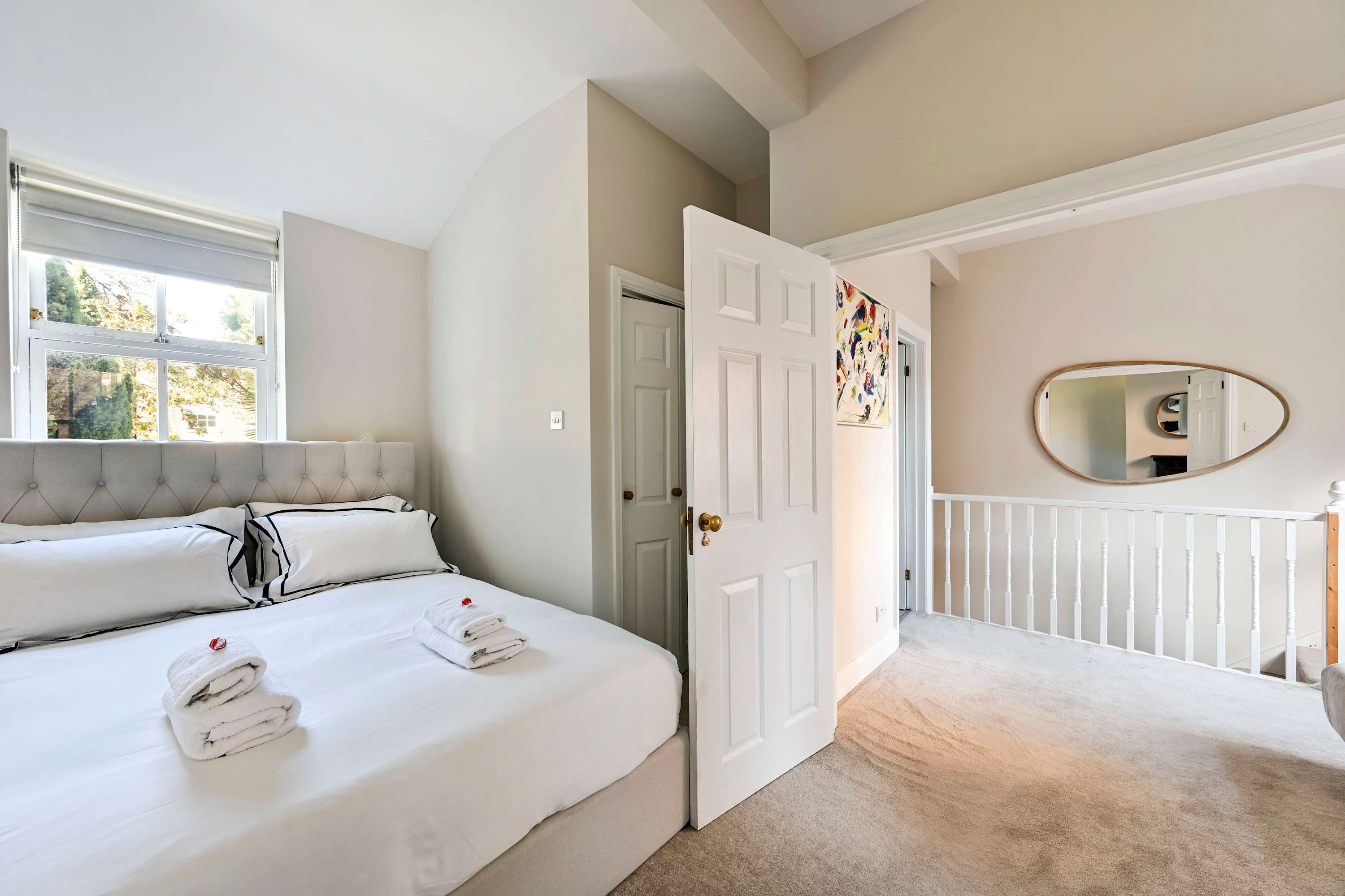View Elegant St Johns Wood Mews-King Bed & Workspace in 19 Hamilton Close NW8 8QY Elegant St Johns Wood Mews-King Bed & Workspace in 19 Hamilton Close NW8 8QY - Property image 18 - VivreStays