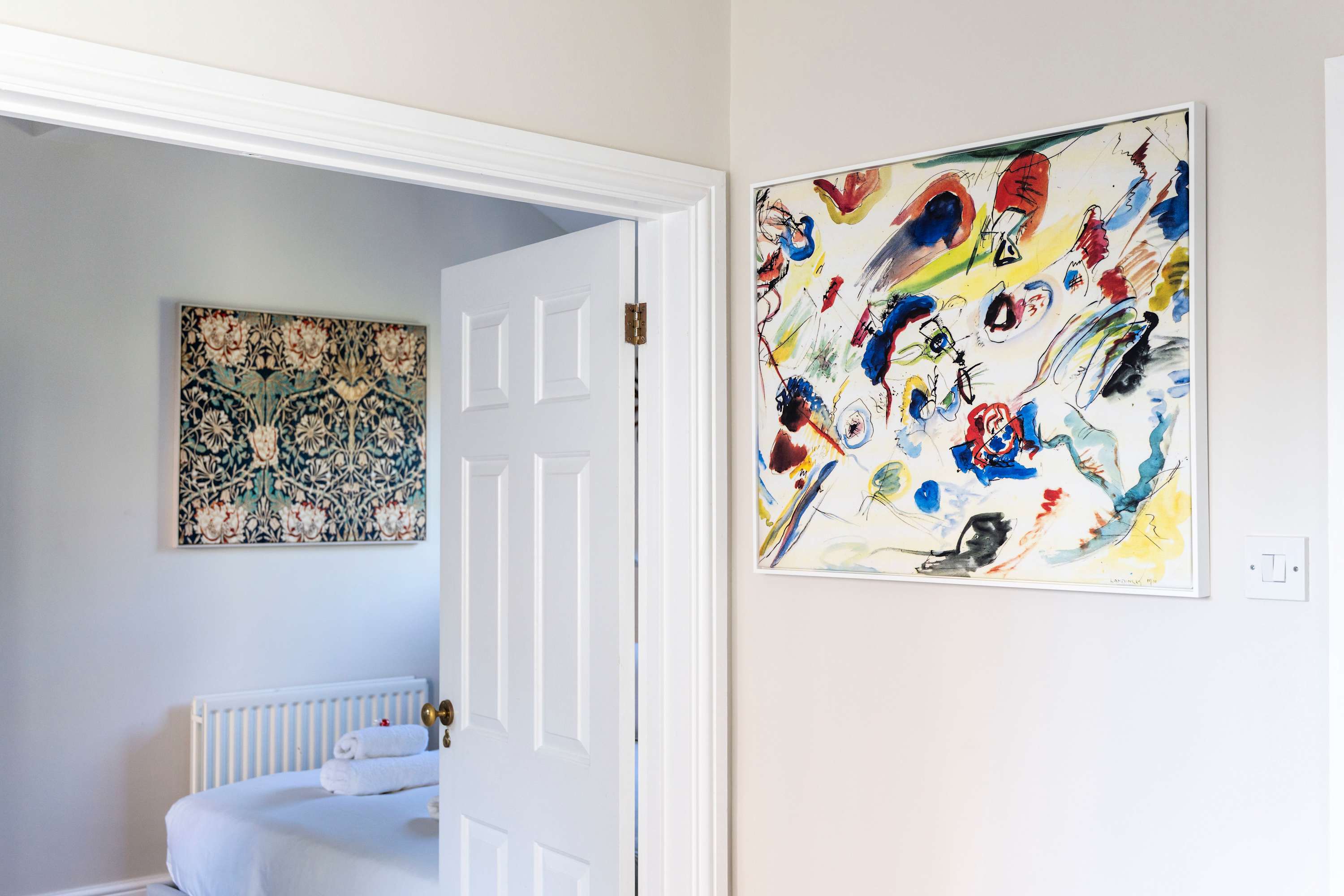 View Elegant St Johns Wood Mews-King Bed & Workspace in 19 Hamilton Close NW8 8QY Elegant St Johns Wood Mews-King Bed & Workspace in 19 Hamilton Close NW8 8QY - Property image 24 - VivreStays
