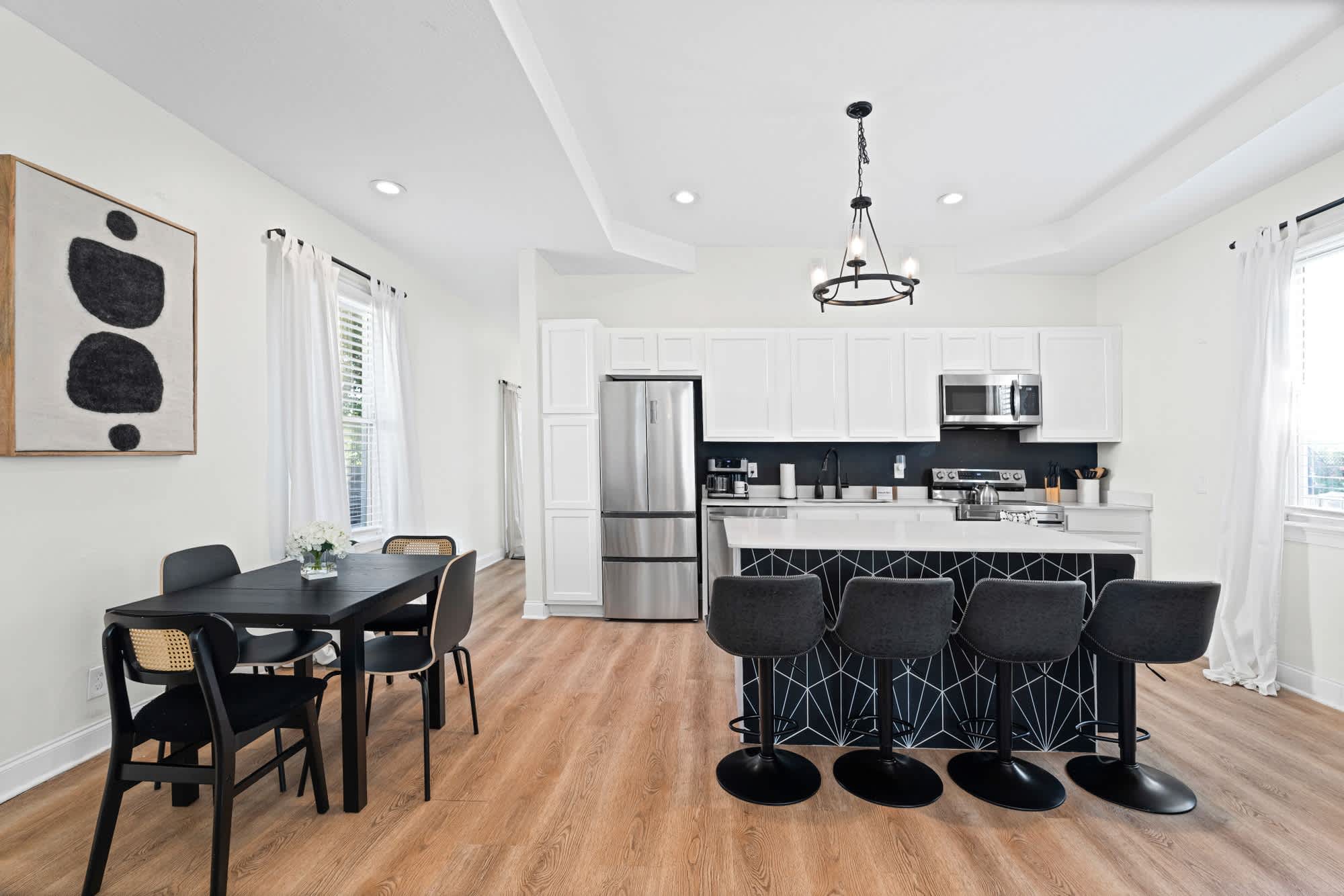 The Hearth | Main St | Near VyStar Arena — photo 9
