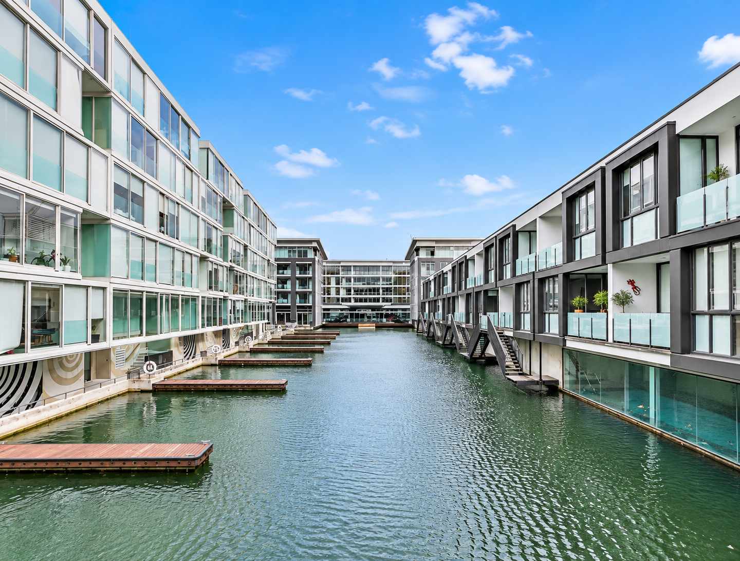 Viaduct 2BR I Pool Spa Parking Zodiak Stays