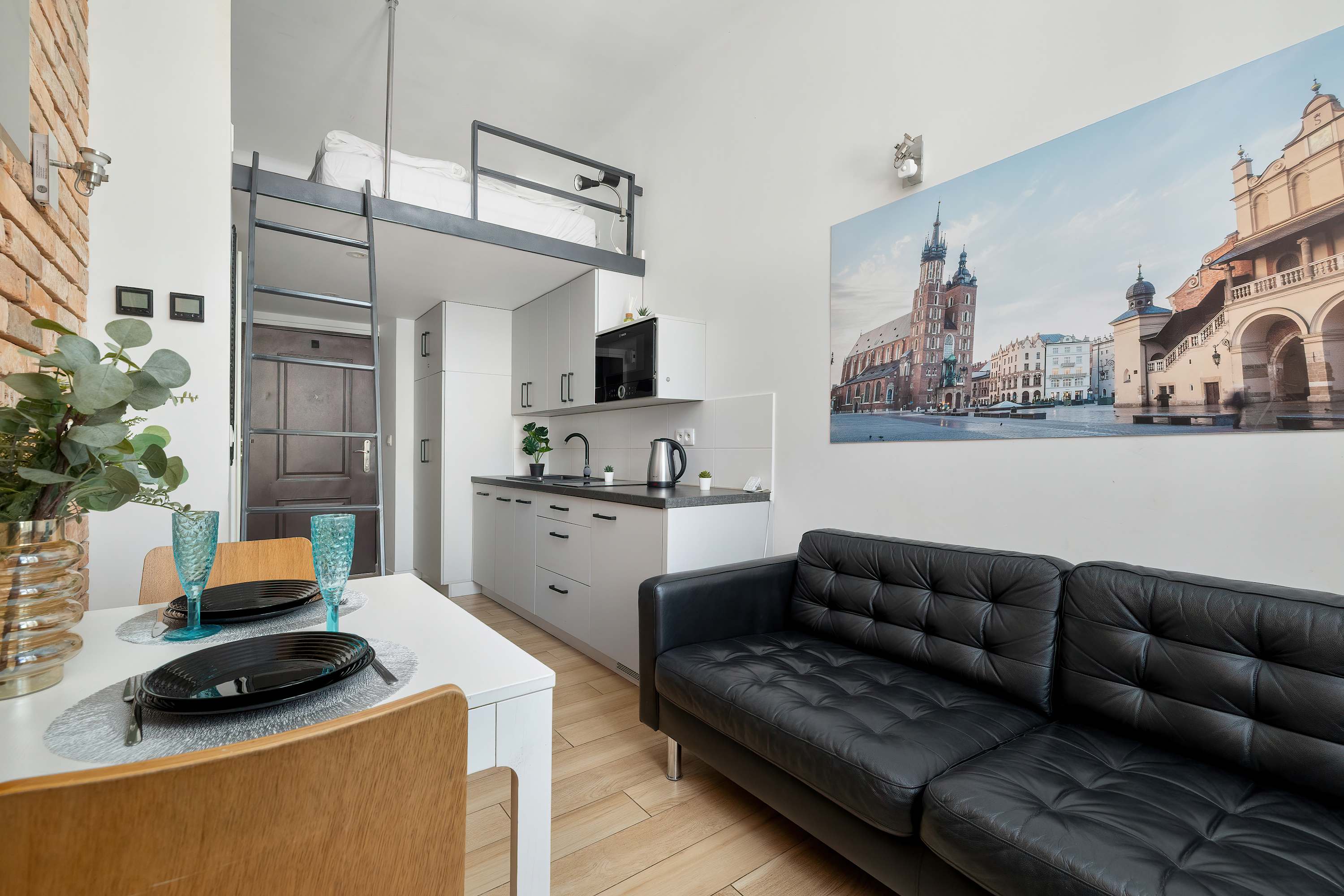 Cracow | Lubelska 5 | Functional Studio | Close to the Old Town — Kraków, Lesser Poland — vacation rental