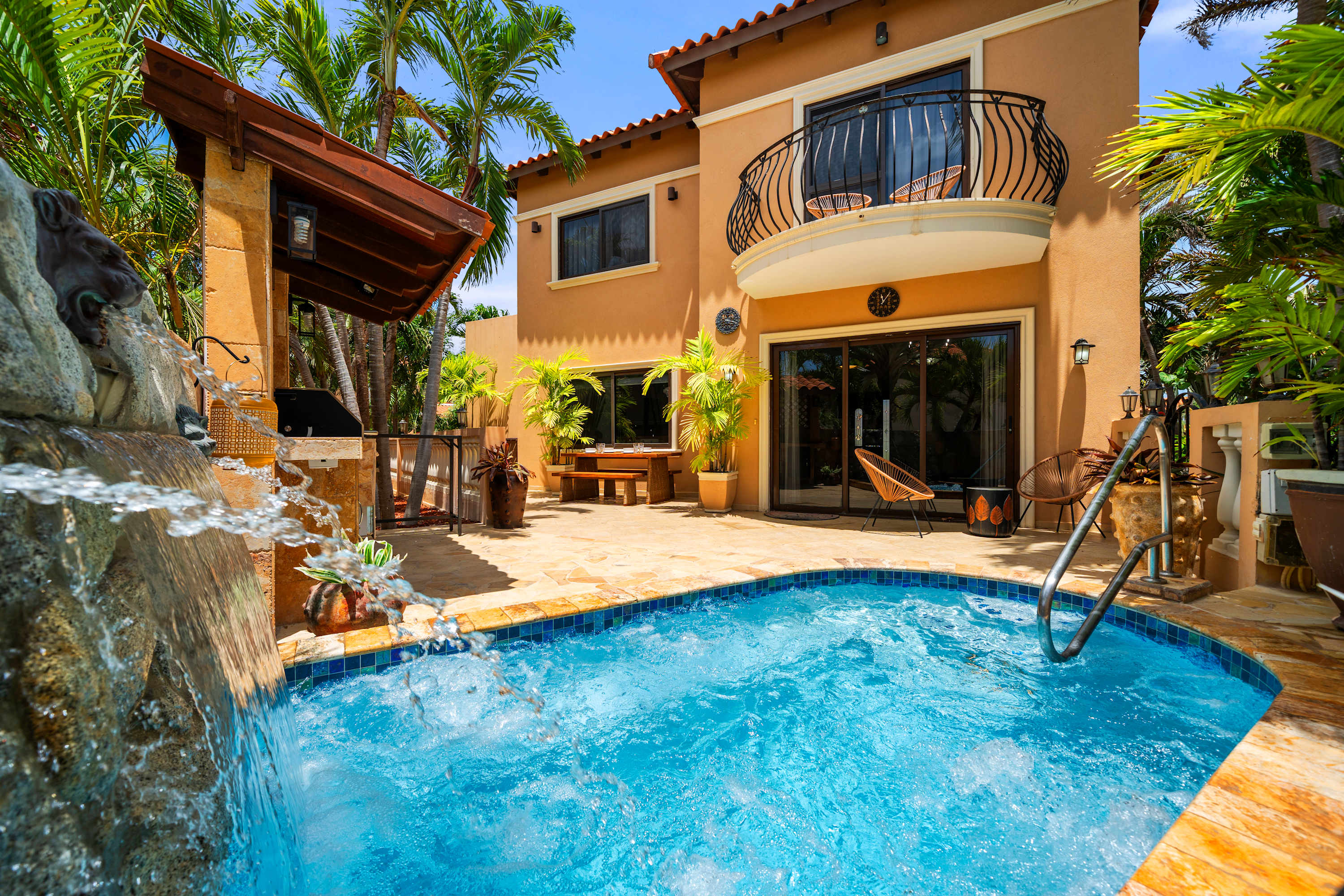 The Golden Palm Villa — Noord — vacation rental