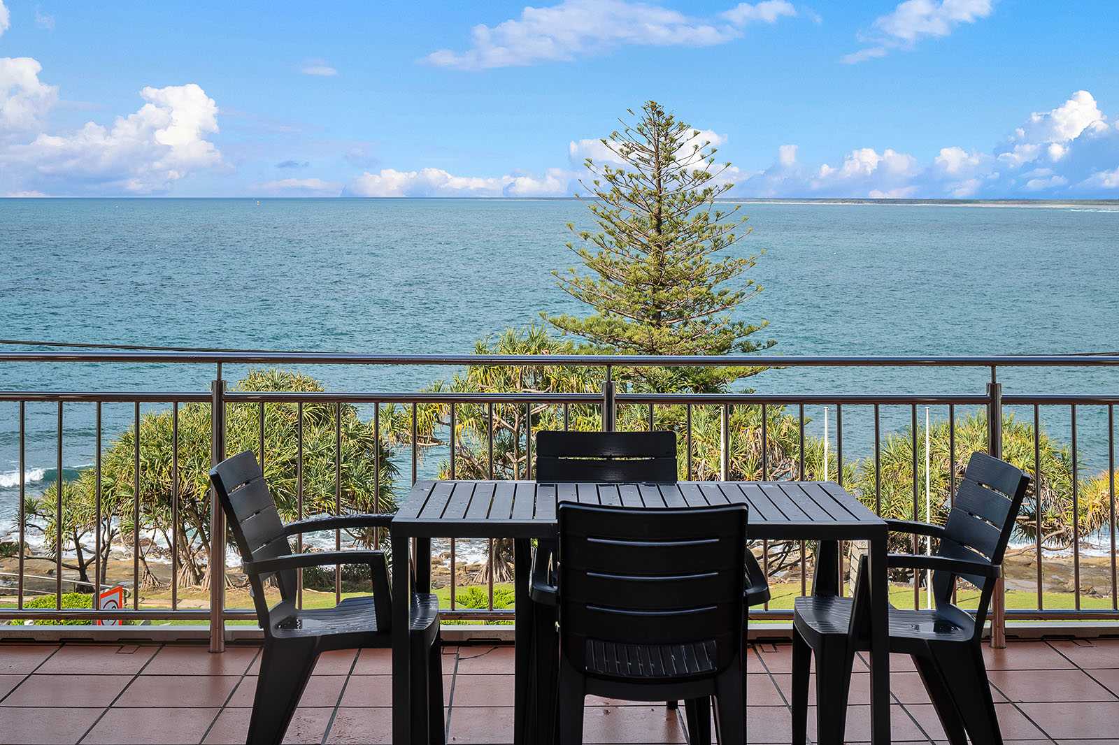 Wickham Point – Kings Beach With Ocean Views