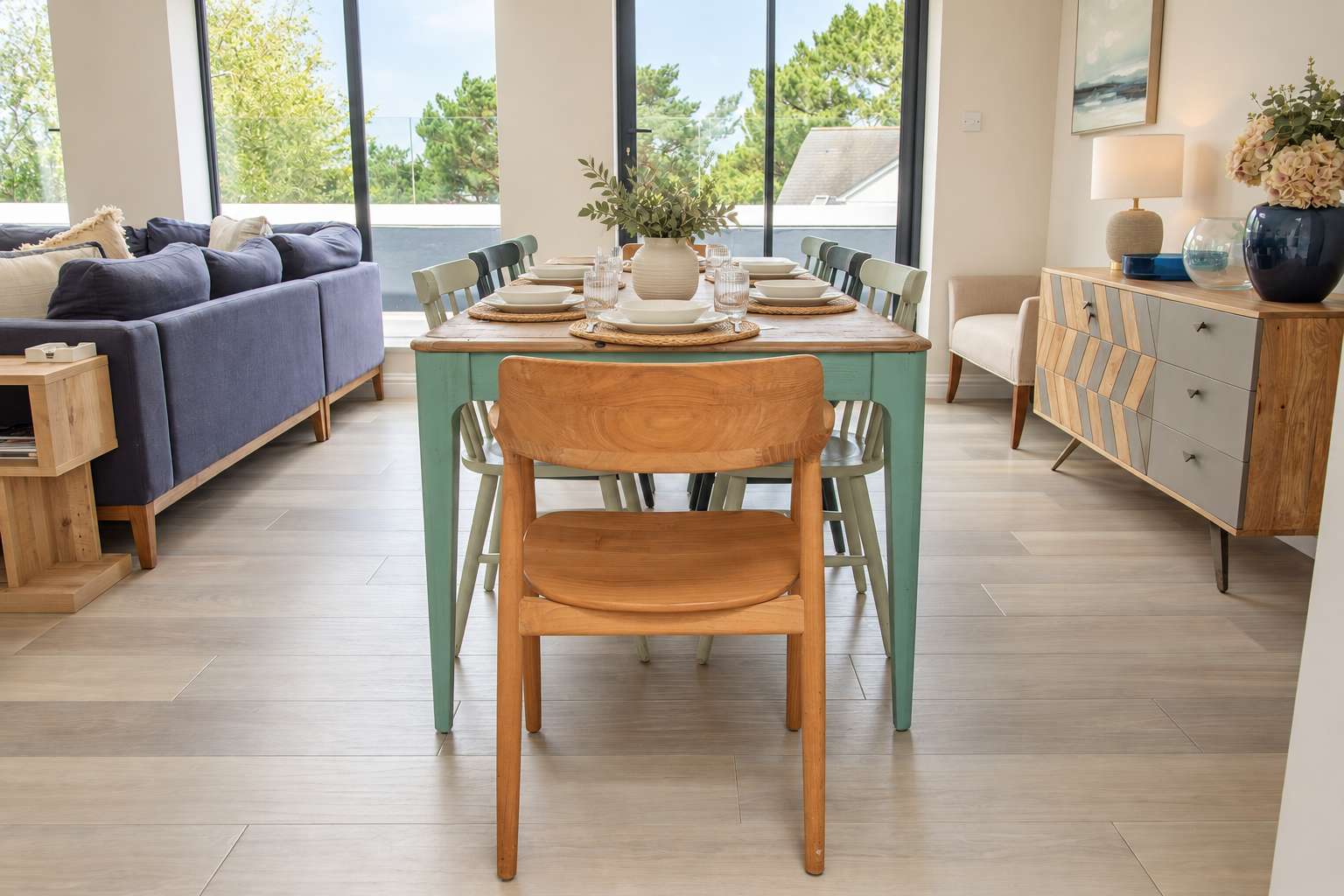 High Tides Elegant 5-Bed Villa & Hot Tub Sandbanks in 48A Banks Road BH13 7QF - Property image 9 - VivreStays