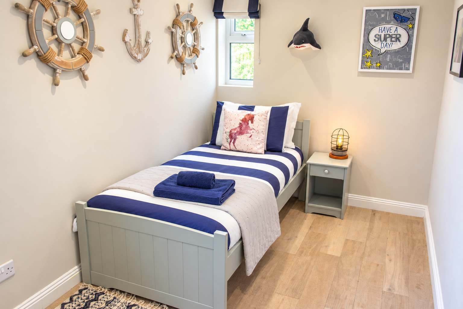 High Tides Elegant 5-Bed Villa & Hot Tub Sandbanks in 48A Banks Road BH13 7QF - Property image 21 - VivreStays