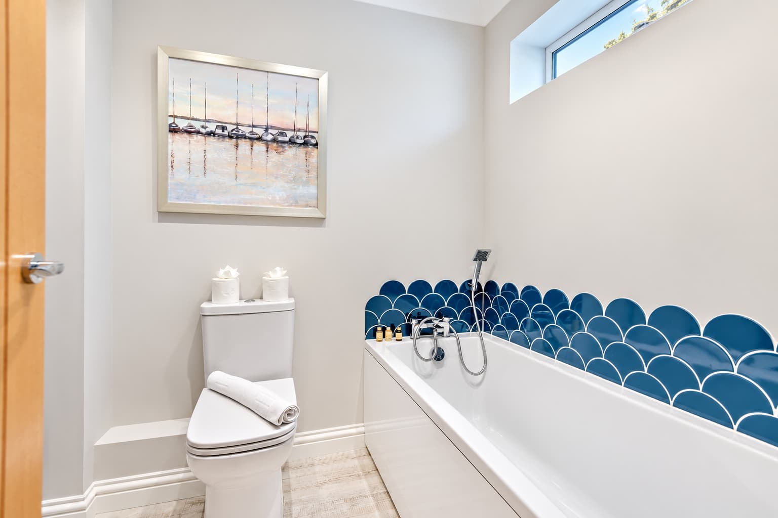 High Tides Elegant 5-Bed Villa & Hot Tub Sandbanks in 48A Banks Road BH13 7QF - Property image 31 - VivreStays
