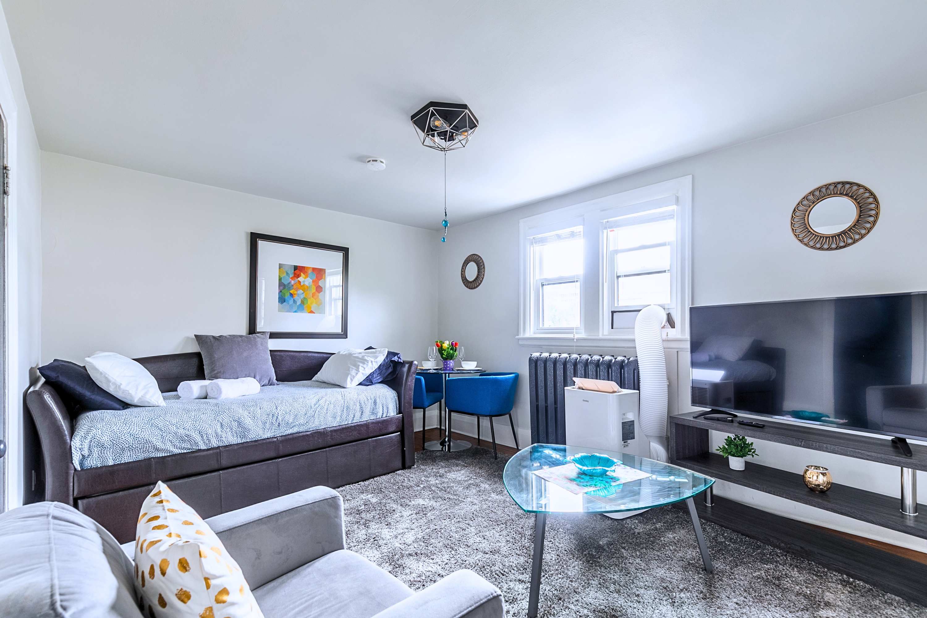 Stylish City Stay Near Dining Attractions