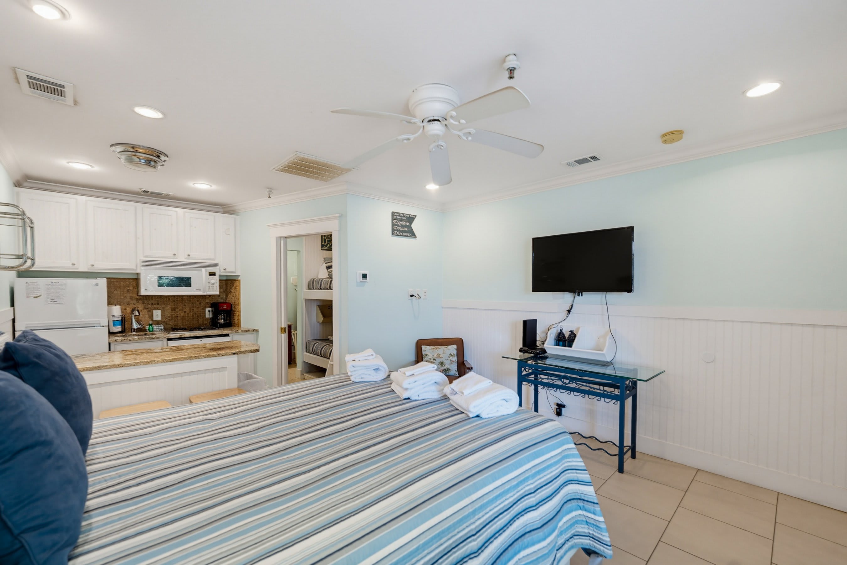 531 Sunsuite | Photo 6