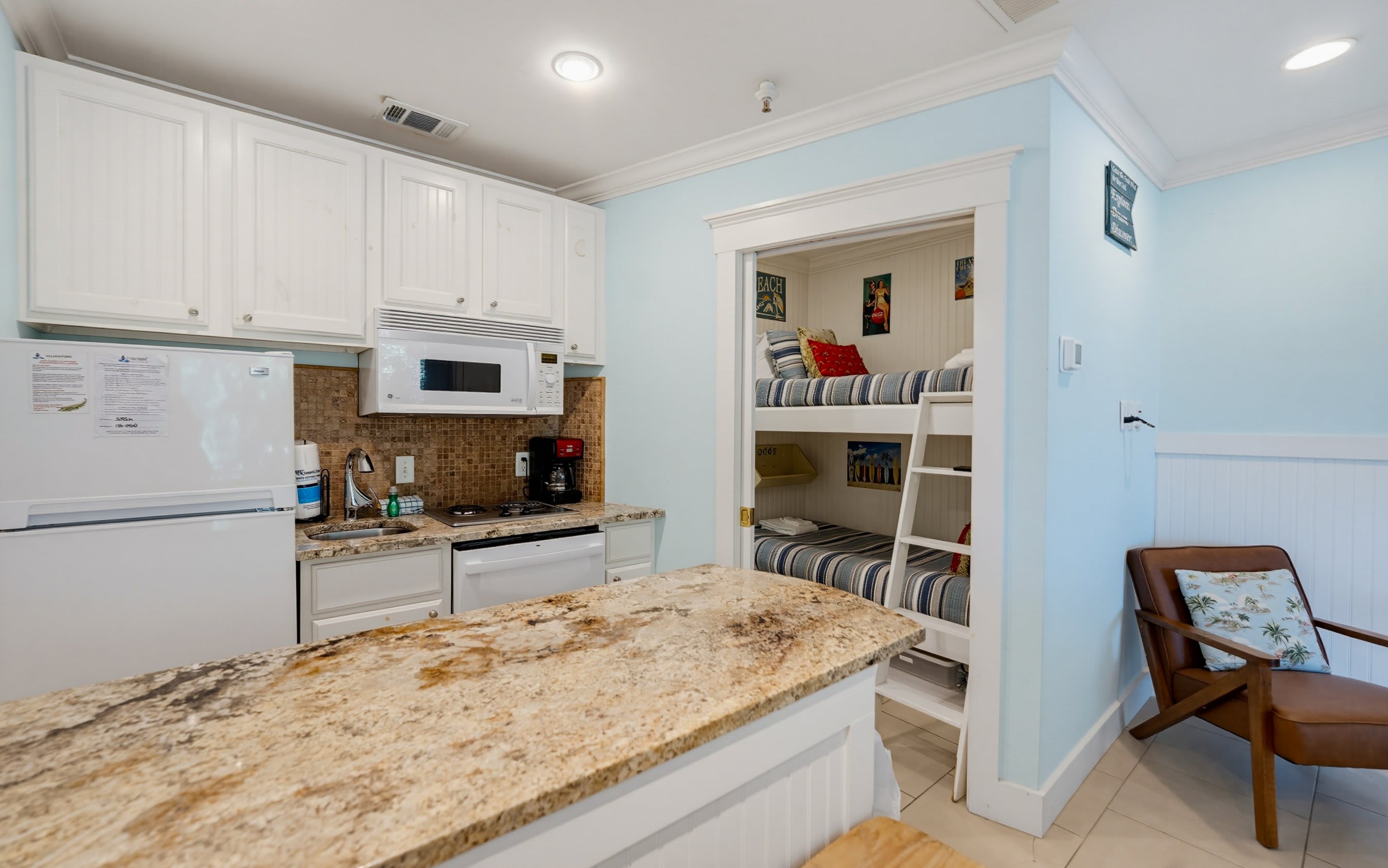 531 Sunsuite | Photo 8