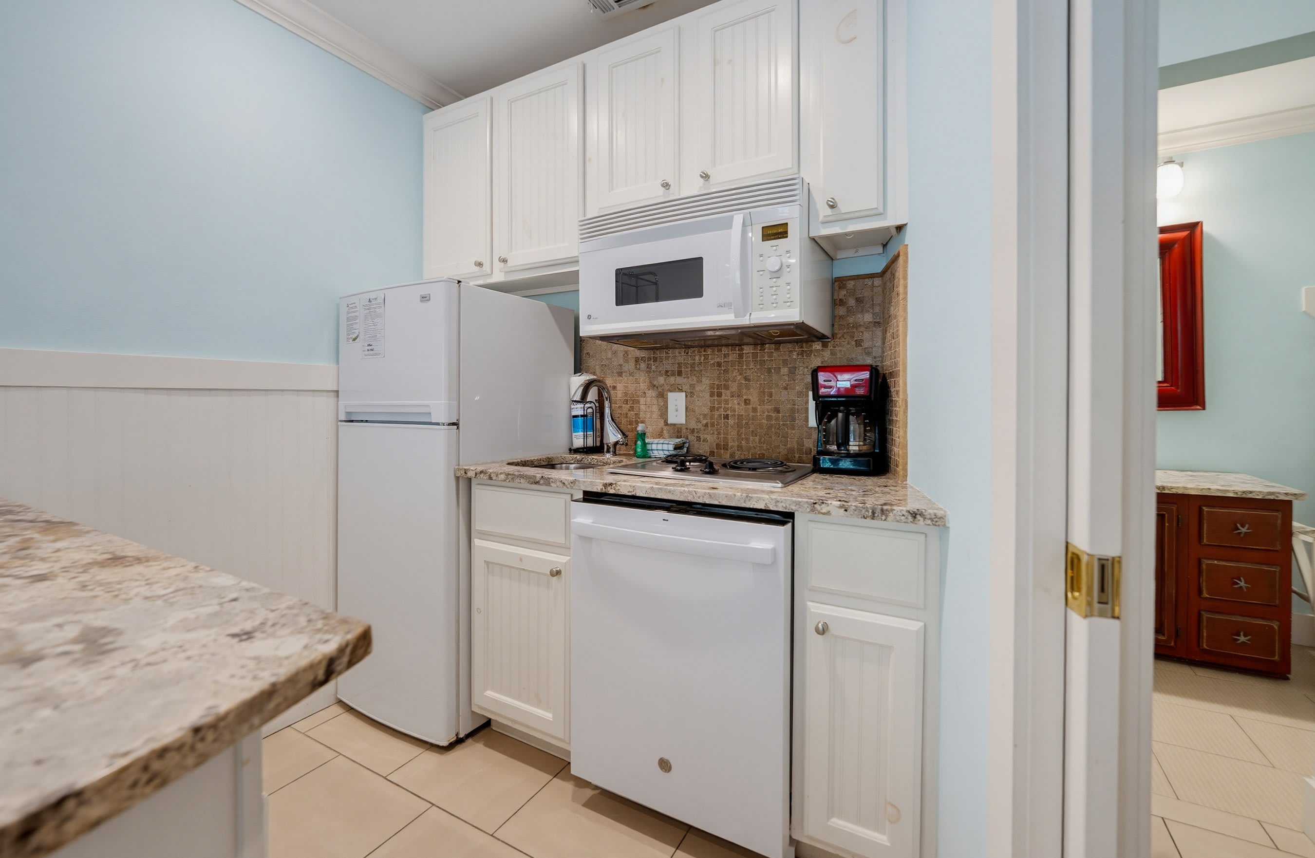 531 Sunsuite | Photo 9