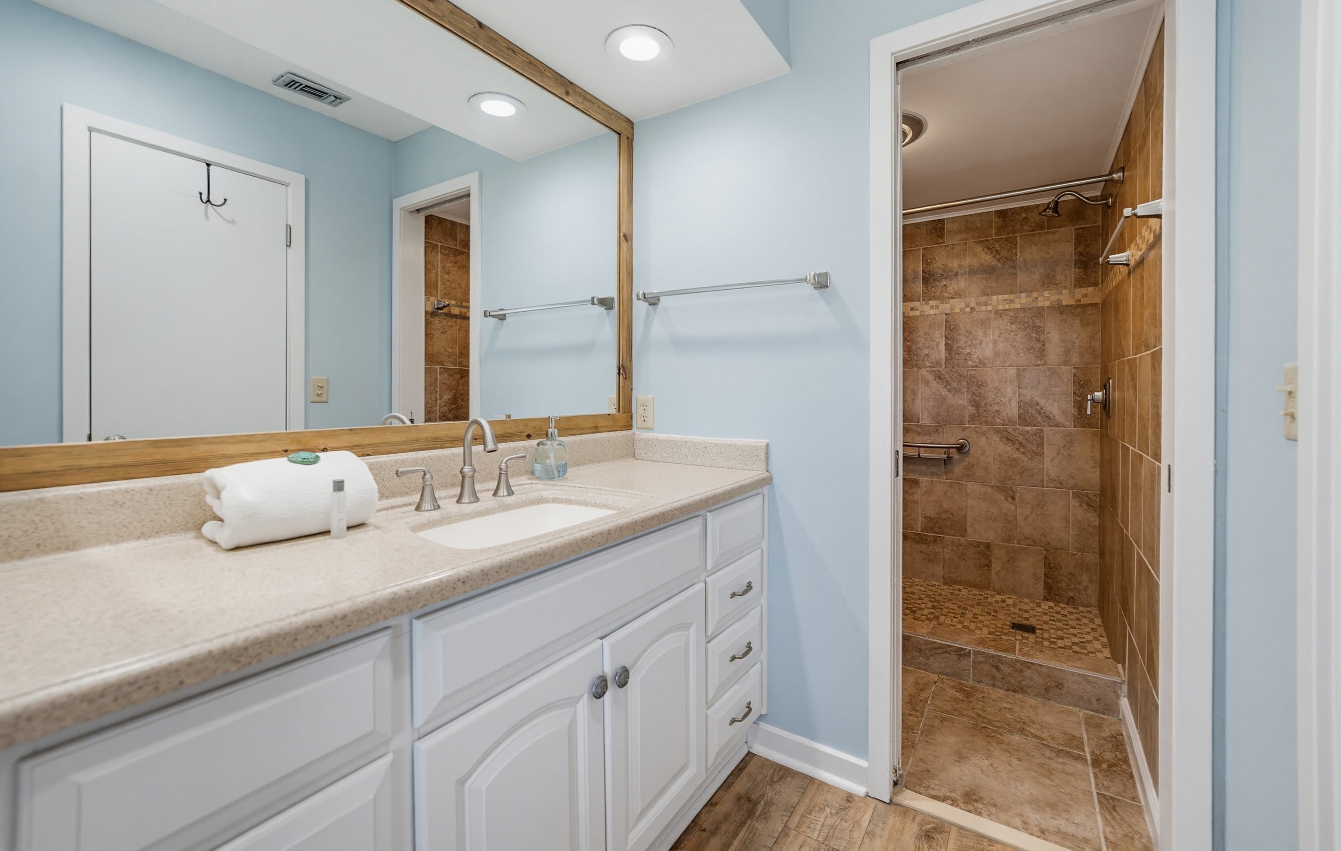 Primary En Suite Bathroom with Shower