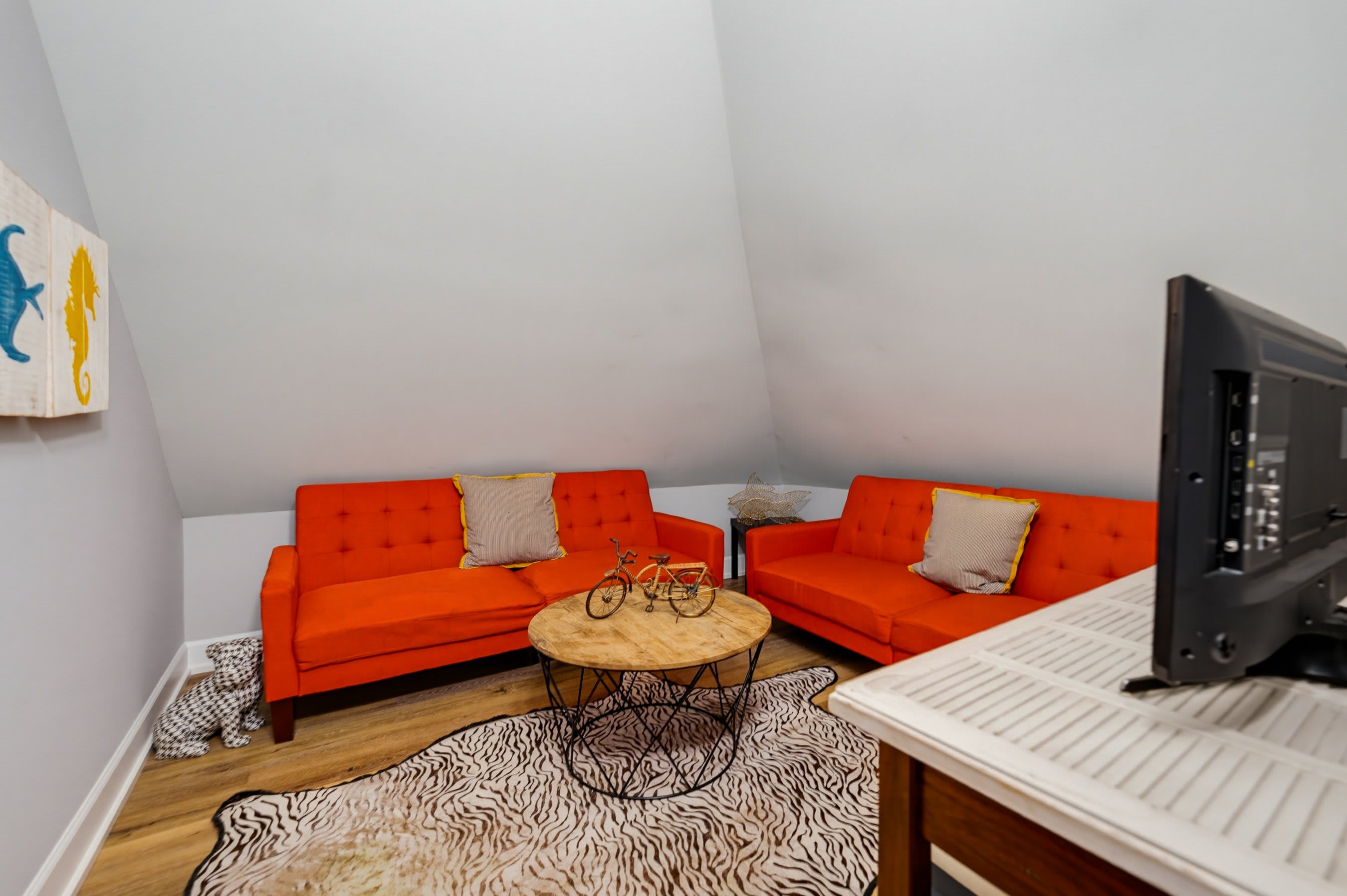 Bunk Bedroom Upstairs Sitting Room in Closet