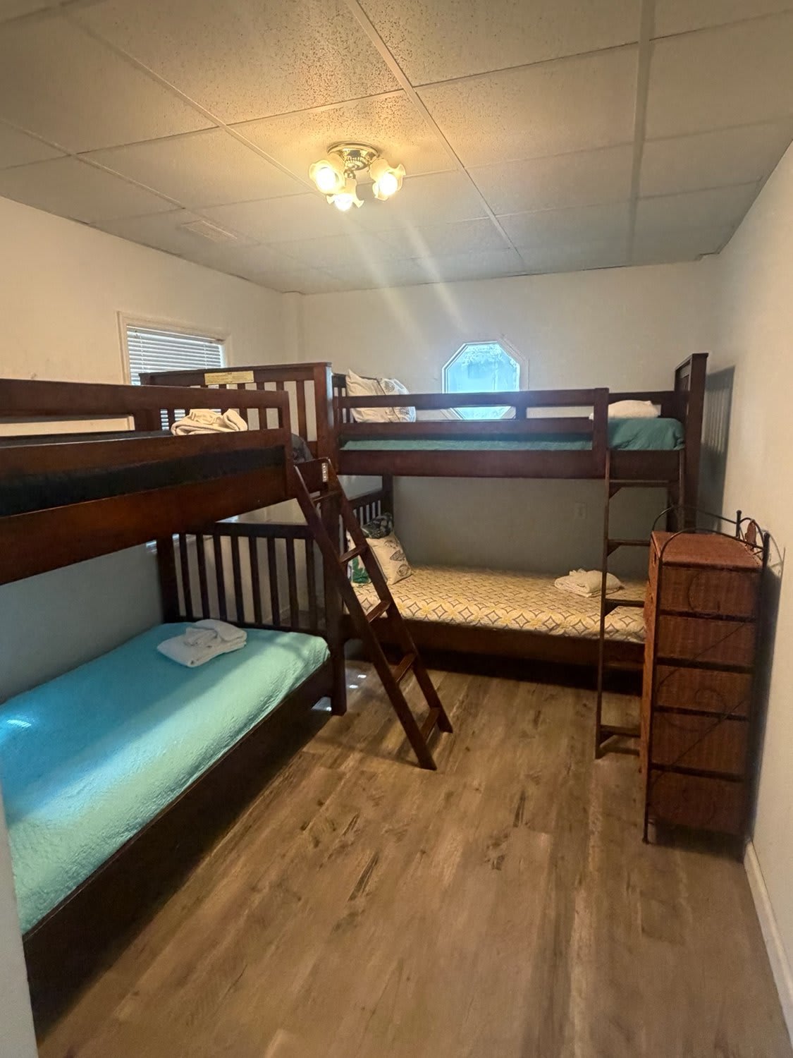 601 Dolphin Road | Photo 14