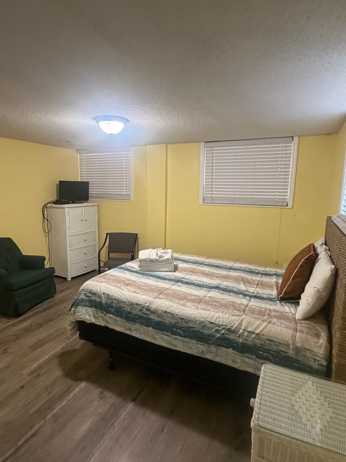 601 Dolphin Road | Photo 17