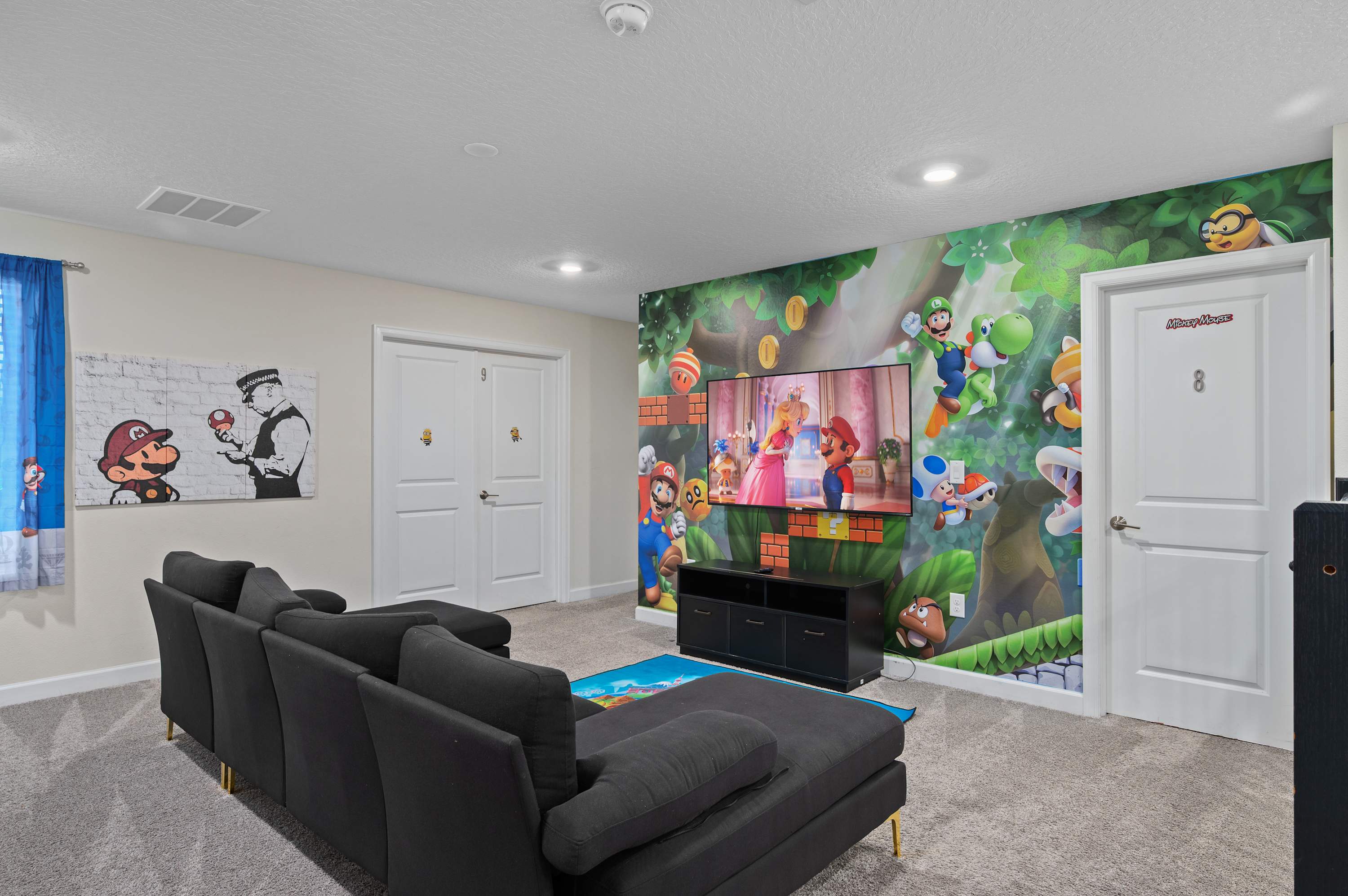 9BR Sleeps 26 – Private Pool & Spa Near Disney
